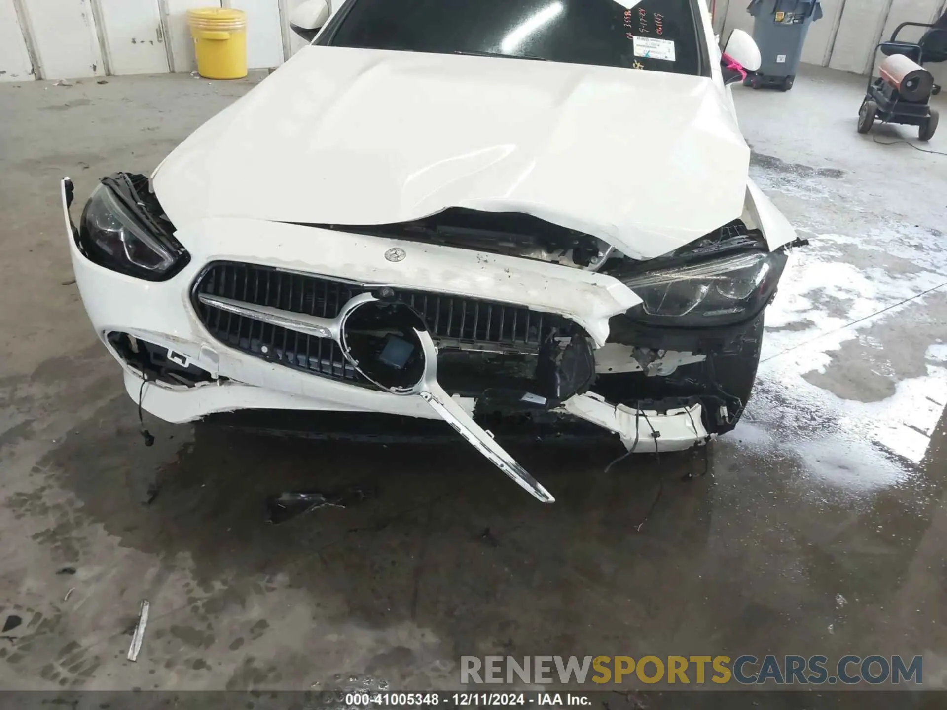 6 Photograph of a damaged car W1KAF4HB8NR061119 MERCEDES-BENZ C 300 2022