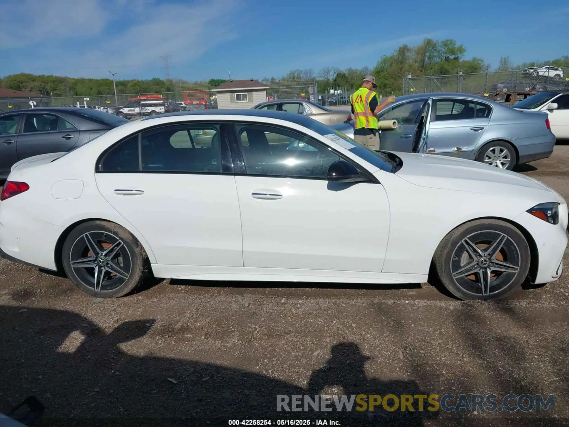 13 Photograph of a damaged car W1KAF4HBXNR049392 MERCEDES-BENZ C 300 2022