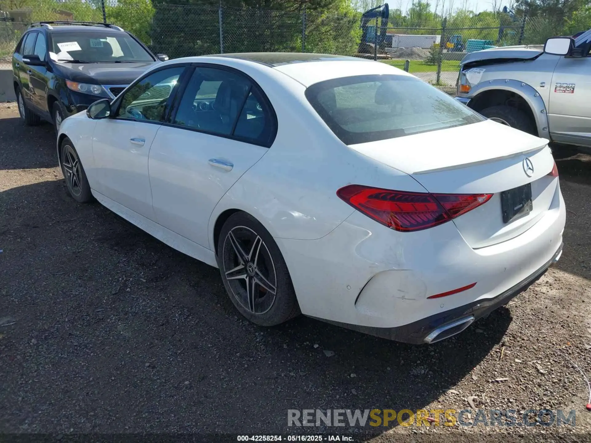 3 Photograph of a damaged car W1KAF4HBXNR049392 MERCEDES-BENZ C 300 2022