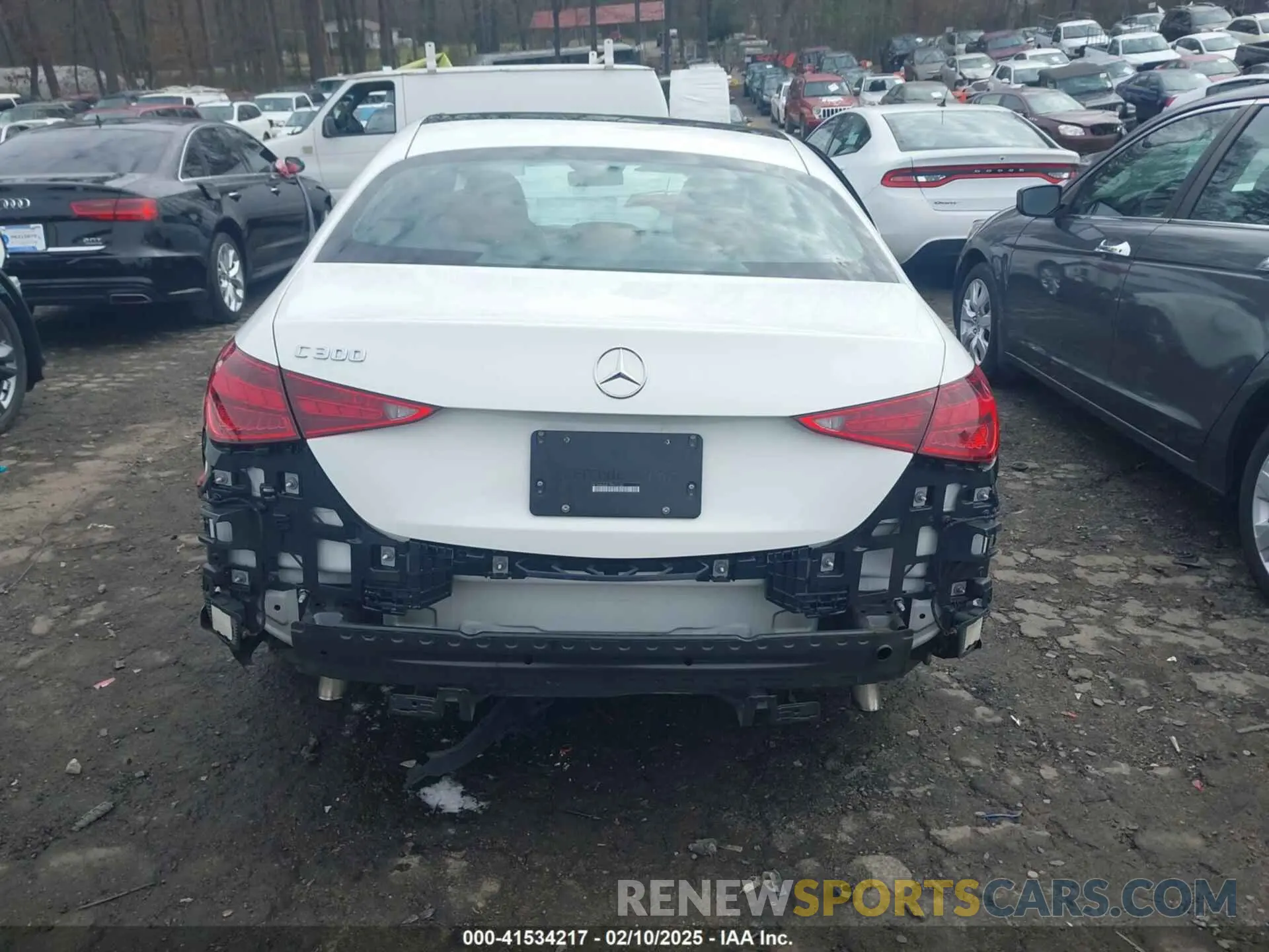 16 Photograph of a damaged car W1KAF4GB1PR093107 MERCEDES-BENZ C 300 2023