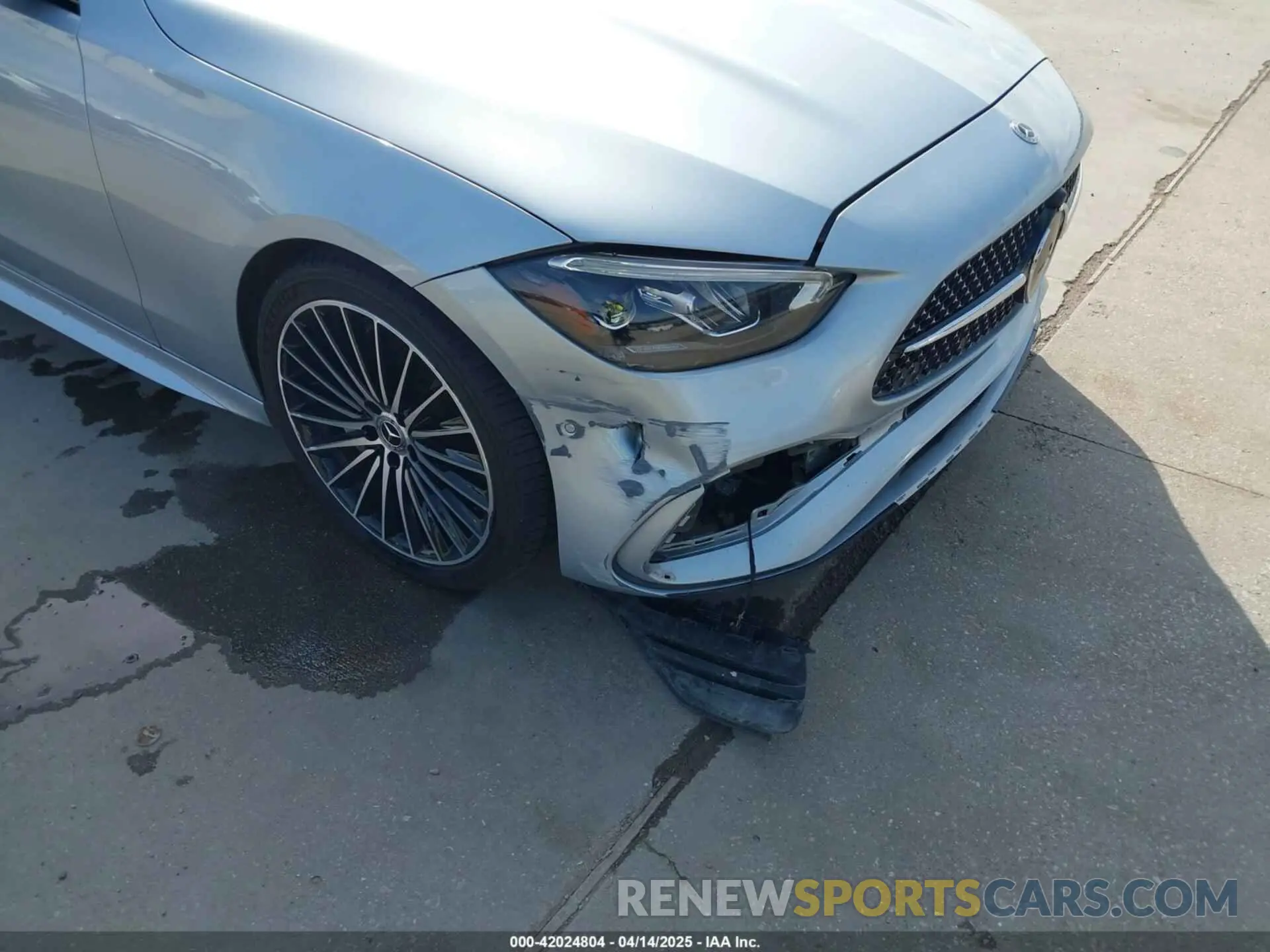 18 Photograph of a damaged car W1KAF4GB3PR106522 MERCEDES-BENZ C 300 2023