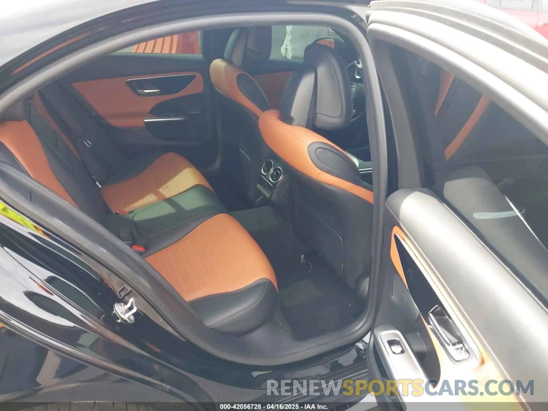 8 Photograph of a damaged car W1KAF4GB3PR125622 MERCEDES-BENZ C 300 2023