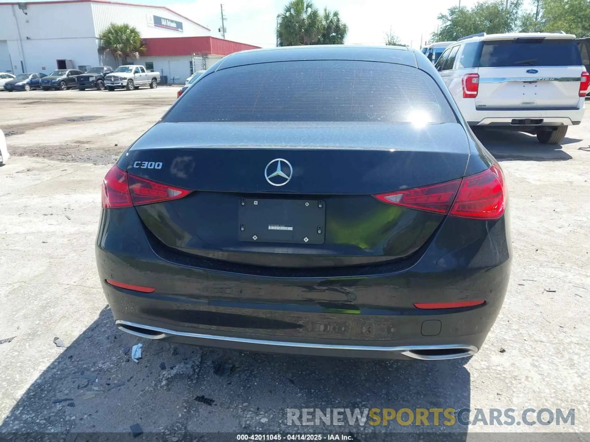 16 Photograph of a damaged car W1KAF4GB3PR134336 MERCEDES-BENZ C 300 2023