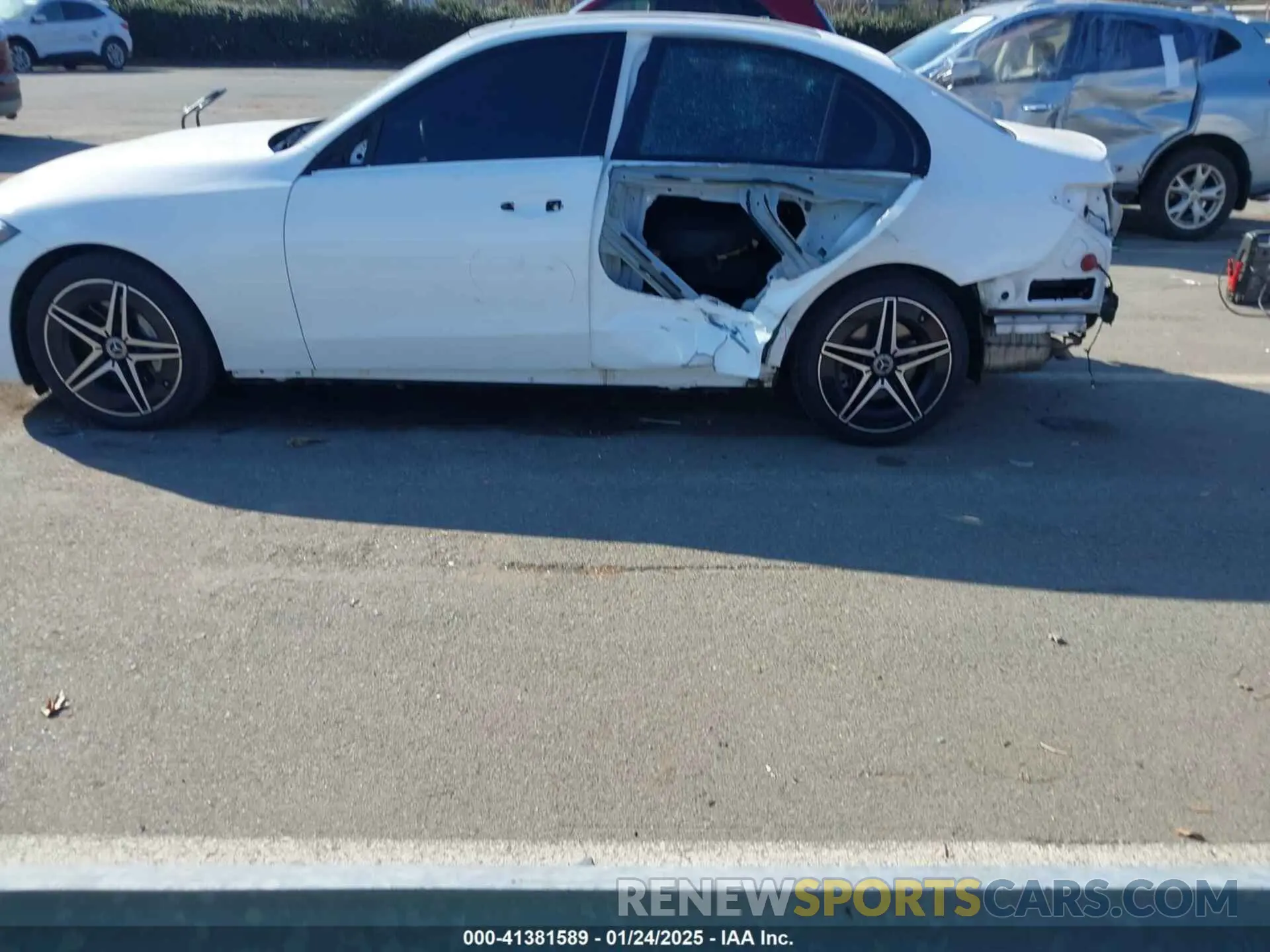 15 Photograph of a damaged car W1KAF4GB4PR108957 MERCEDES-BENZ C 300 2023