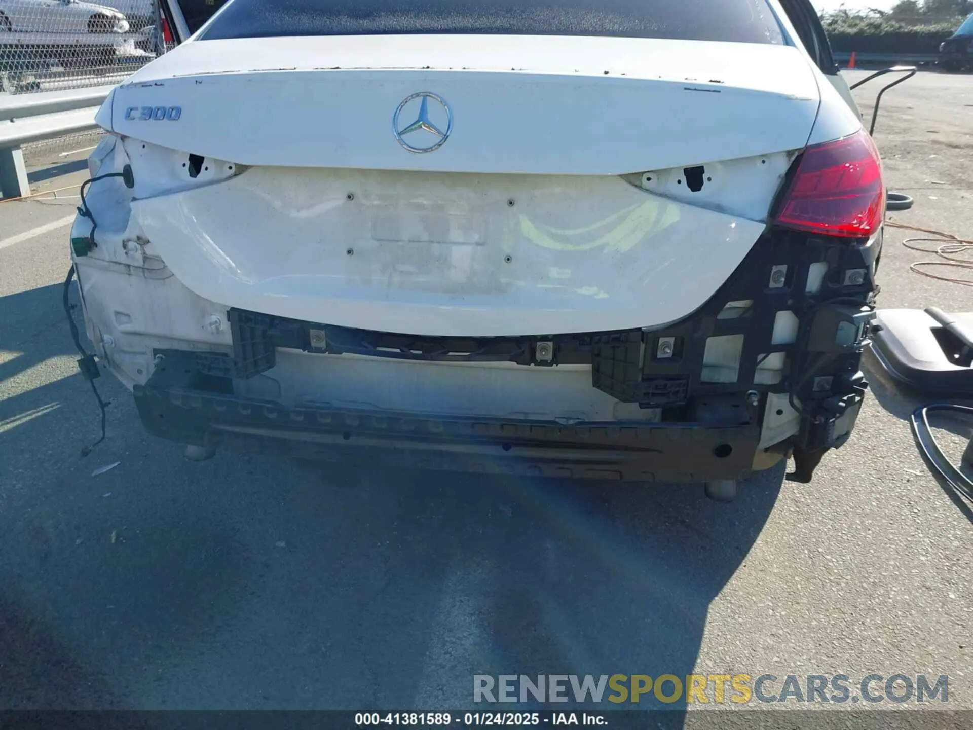 6 Photograph of a damaged car W1KAF4GB4PR108957 MERCEDES-BENZ C 300 2023