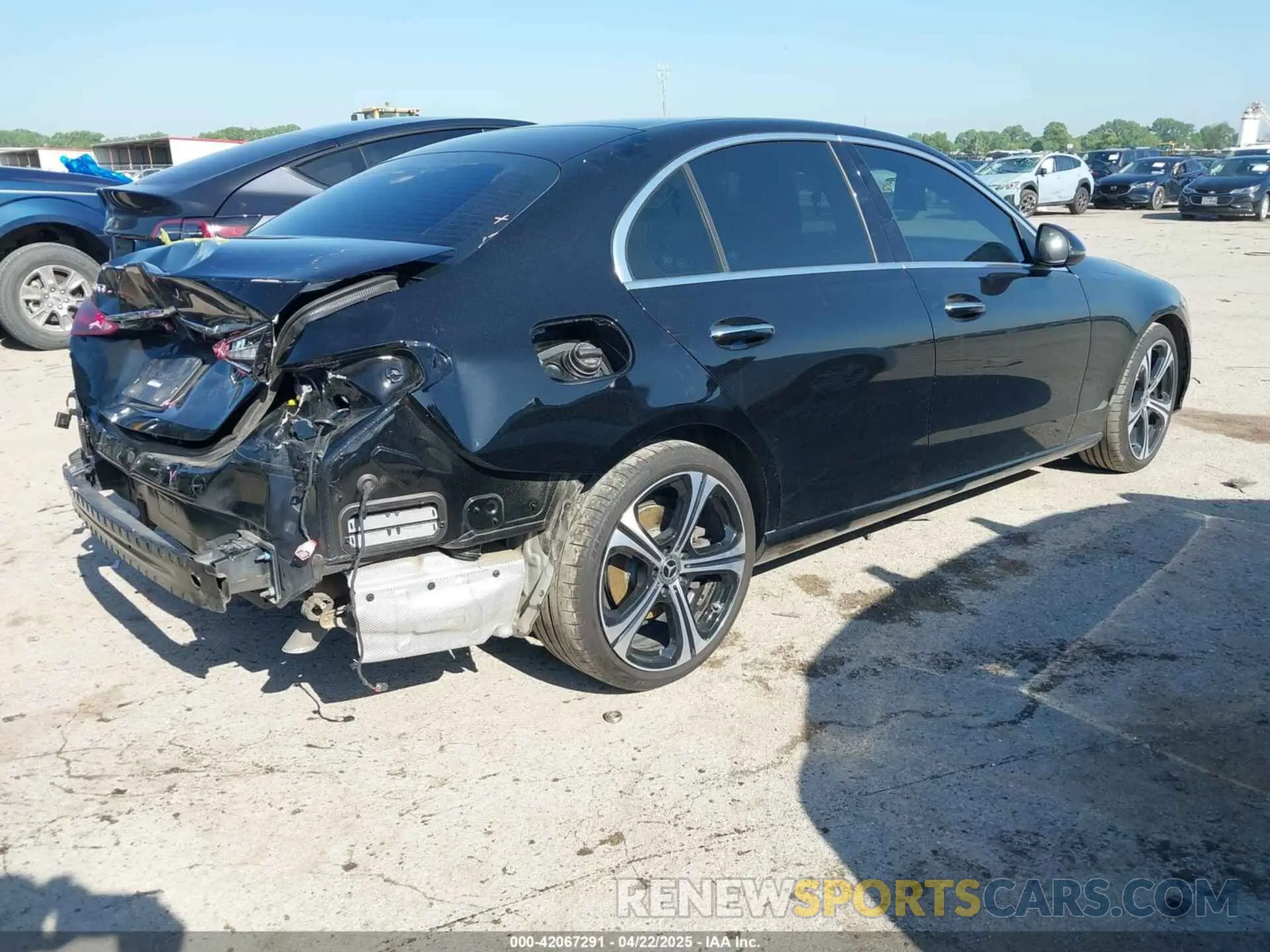 4 Photograph of a damaged car W1KAF4GB5PR139666 MERCEDES-BENZ C 300 2023