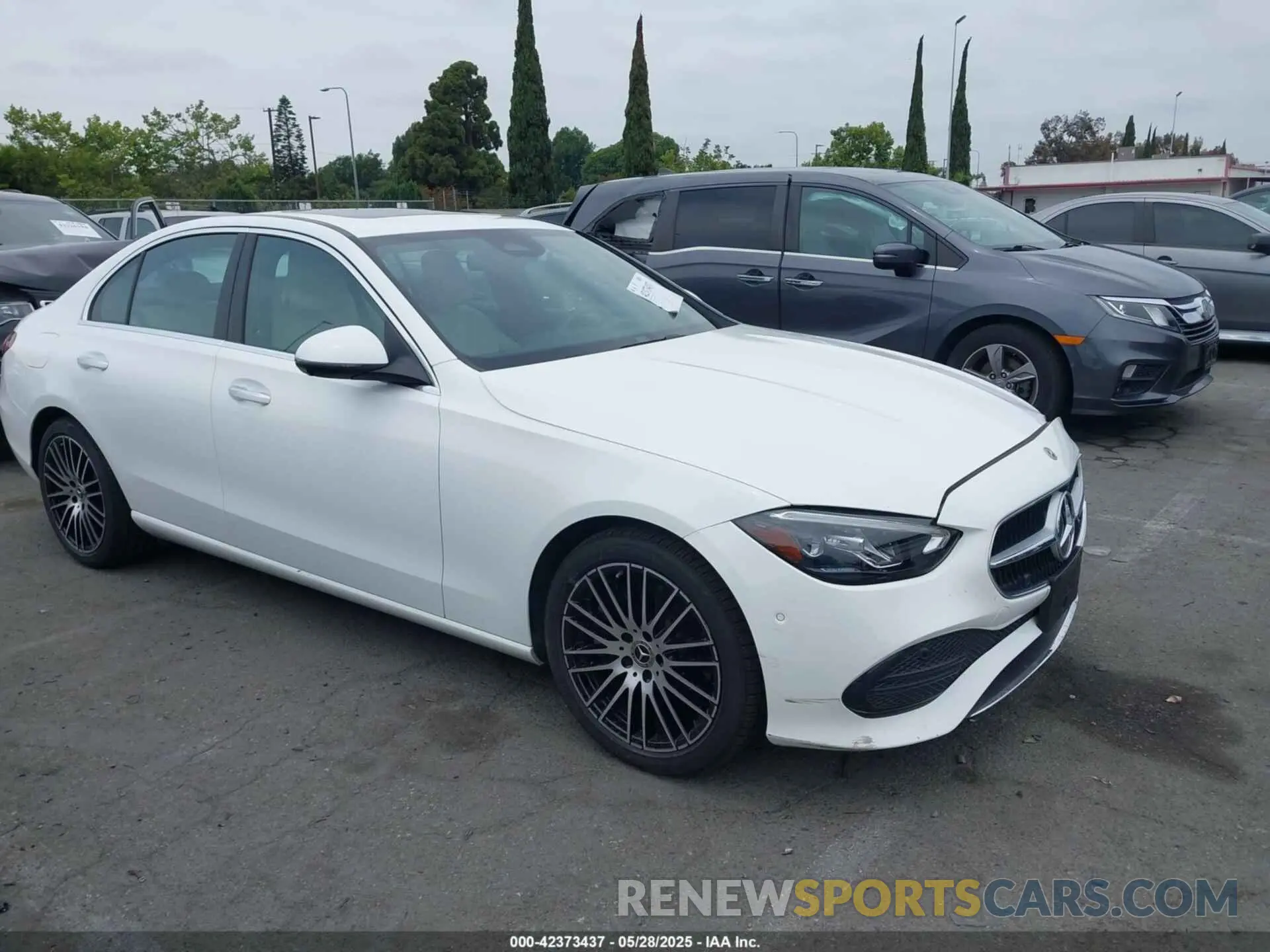 1 Photograph of a damaged car W1KAF4GB7PR092981 MERCEDES-BENZ C 300 2023