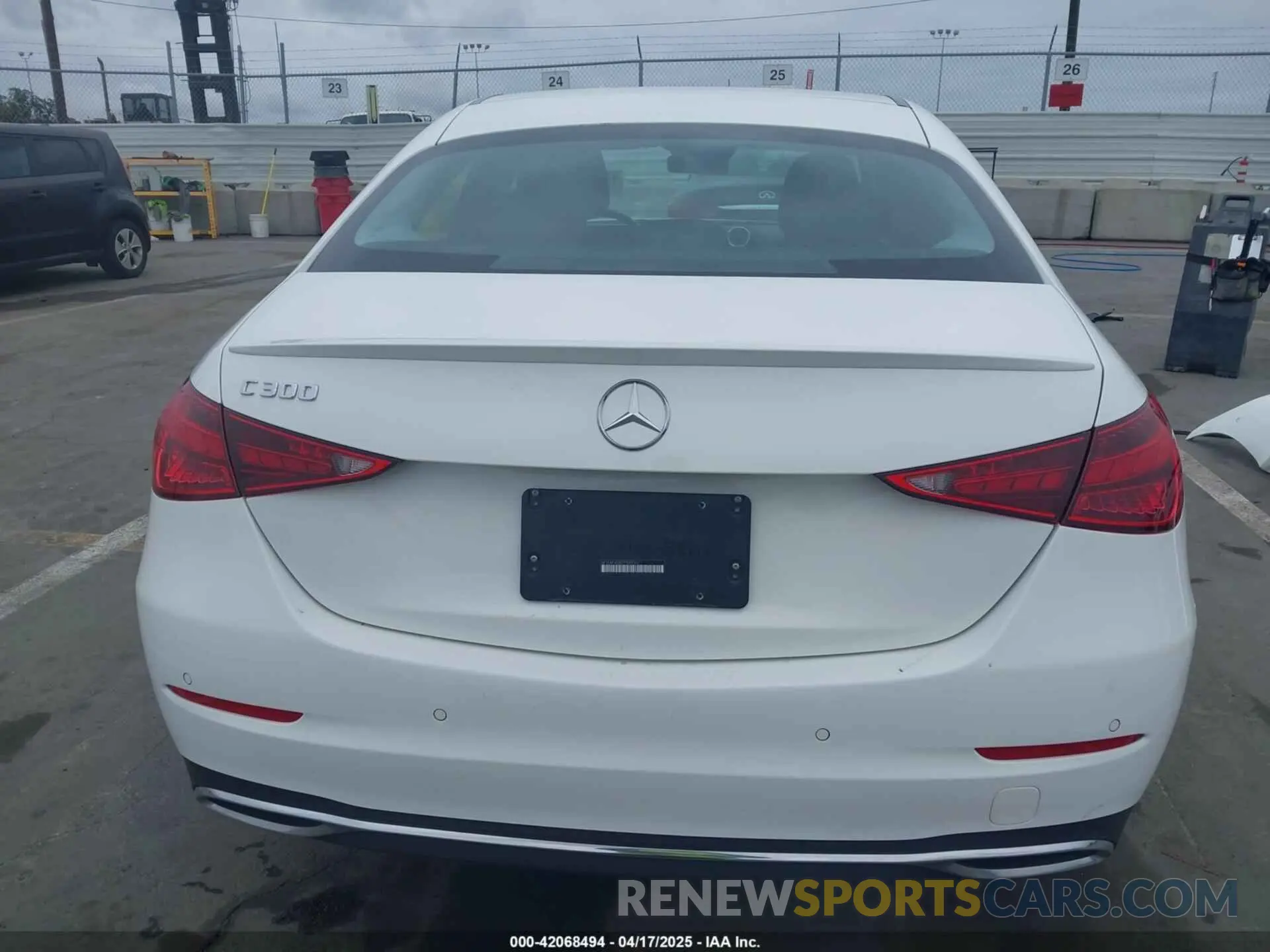 17 Photograph of a damaged car W1KAF4GB7PR099011 MERCEDES-BENZ C 300 2023