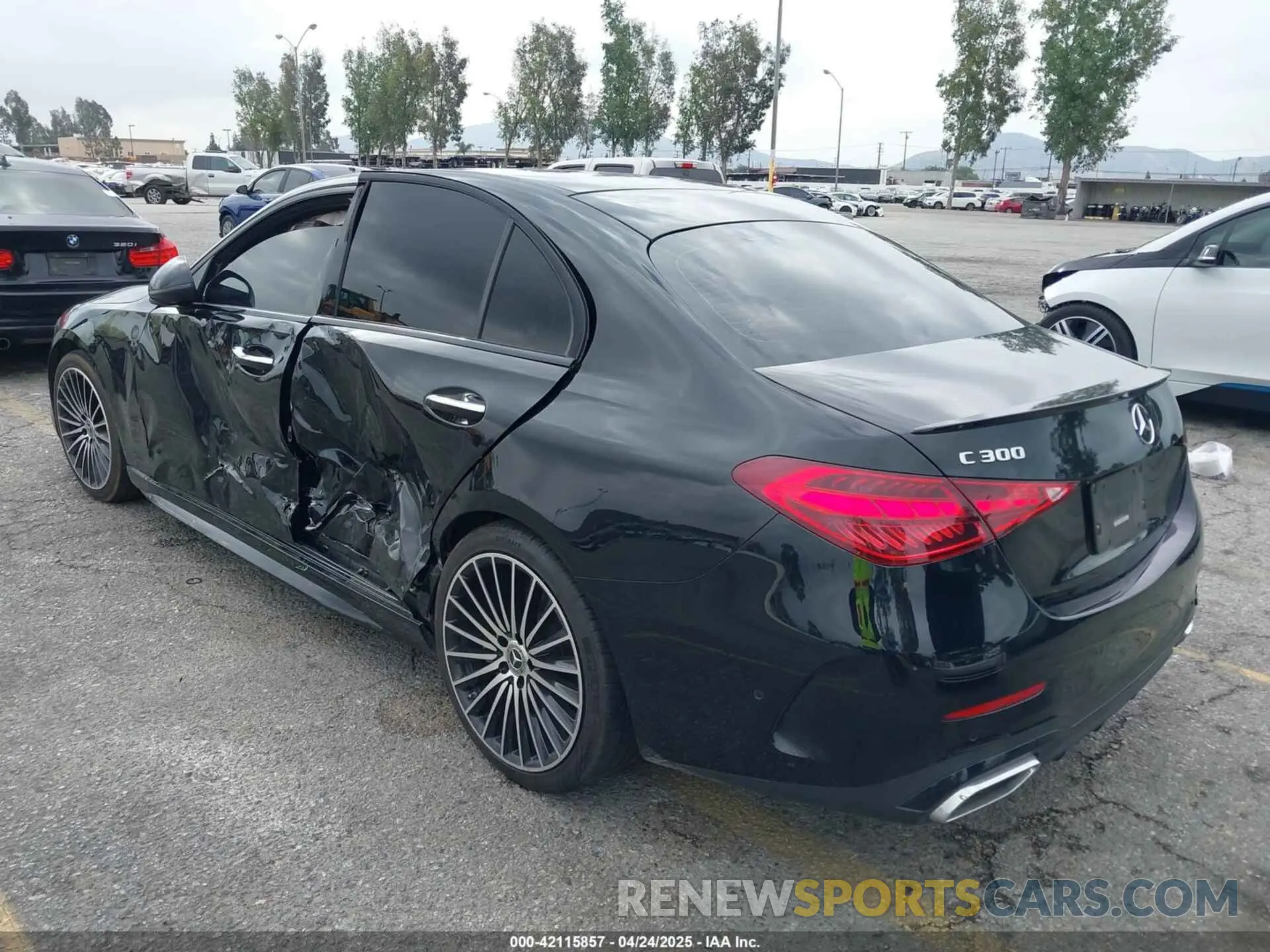 3 Photograph of a damaged car W1KAF4GB8PR136695 MERCEDES-BENZ C 300 2023