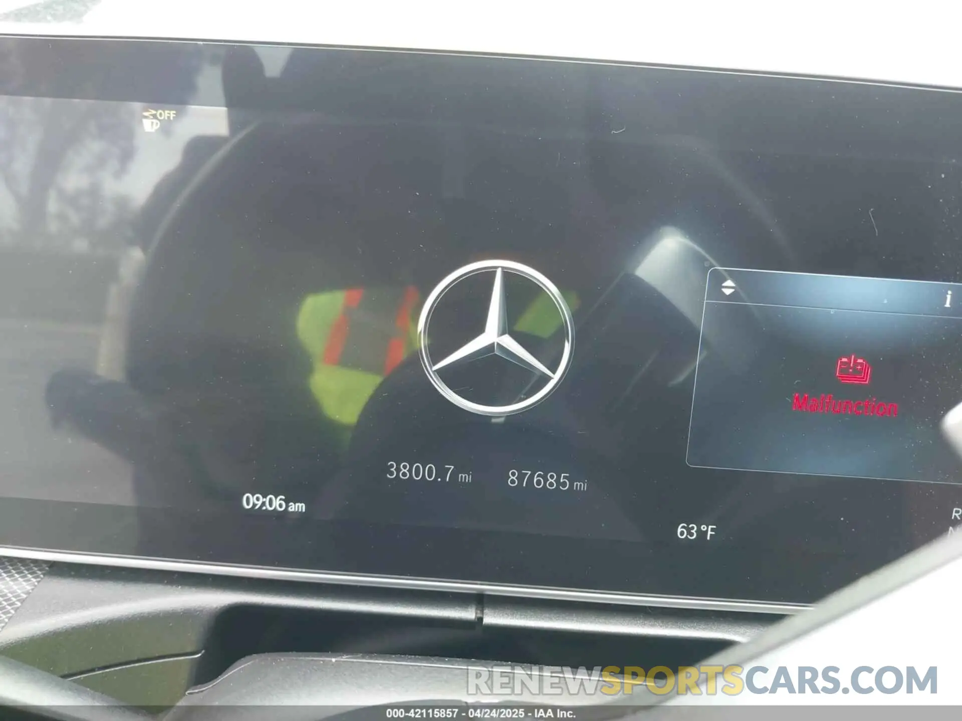7 Photograph of a damaged car W1KAF4GB8PR136695 MERCEDES-BENZ C 300 2023