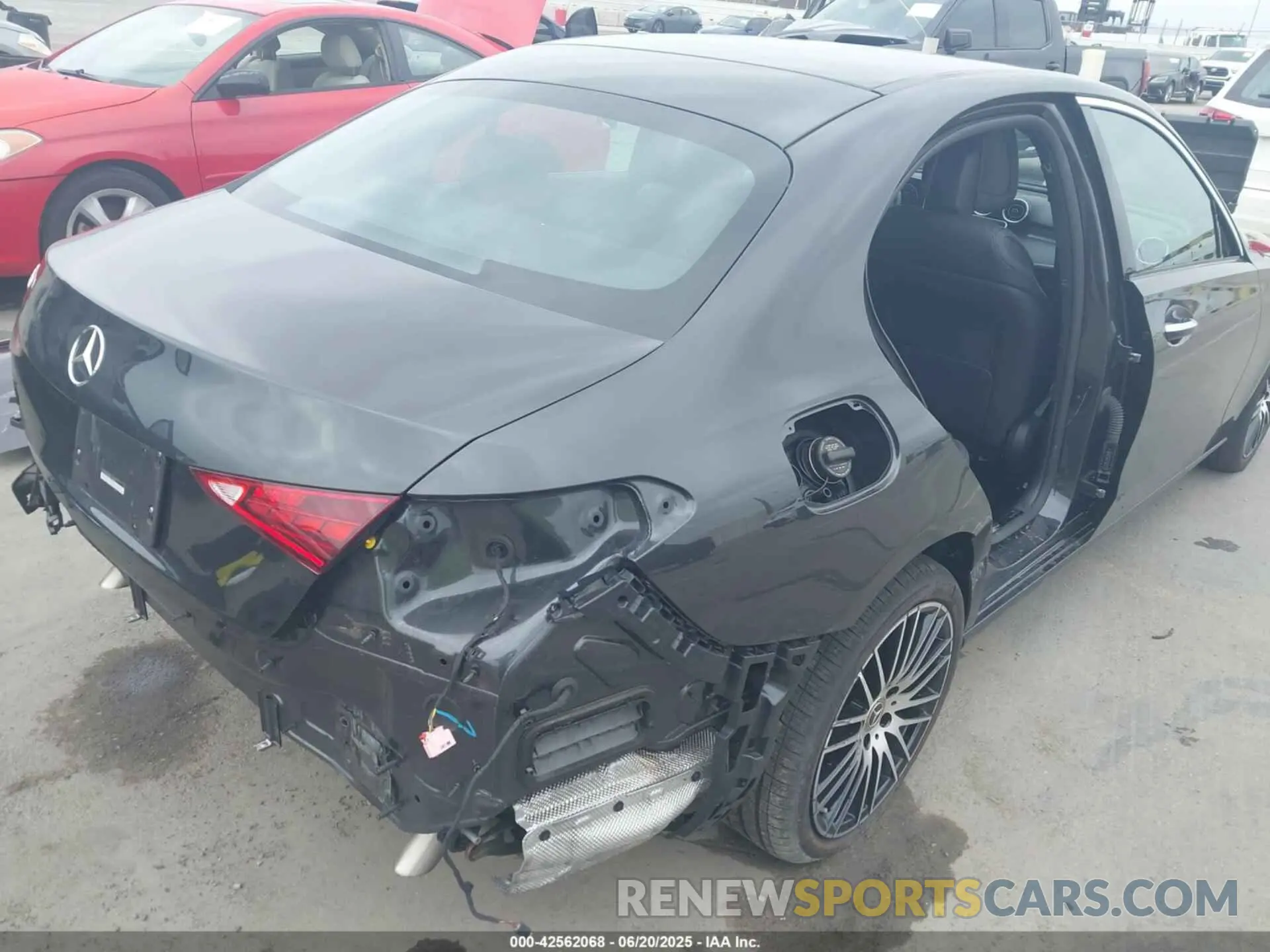 6 Photograph of a damaged car W1KAF4GB8PR144957 MERCEDES-BENZ C 300 2023