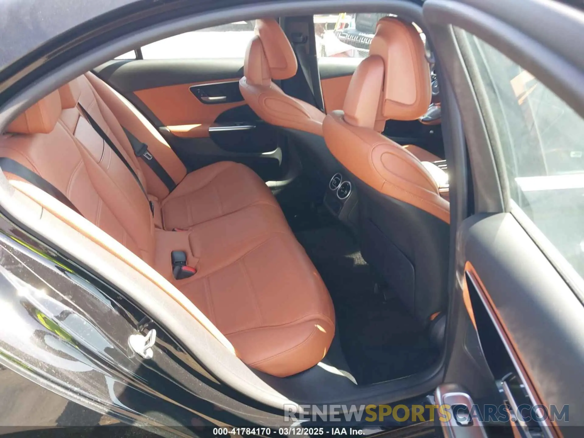 8 Photograph of a damaged car W1KAF4GBXPR078329 MERCEDES-BENZ C 300 2023