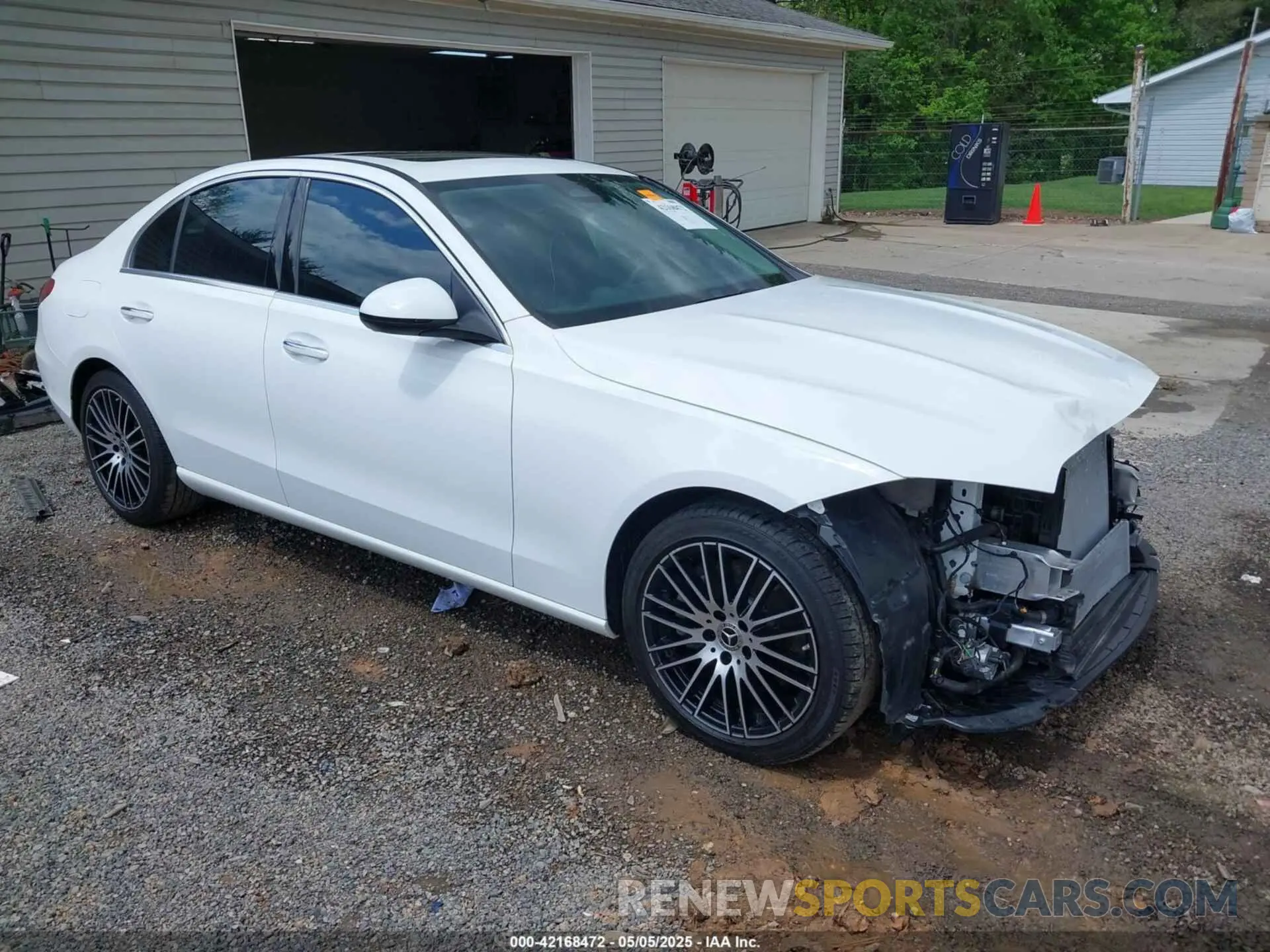 1 Photograph of a damaged car W1KAF4GBXPR094272 MERCEDES-BENZ C 300 2023