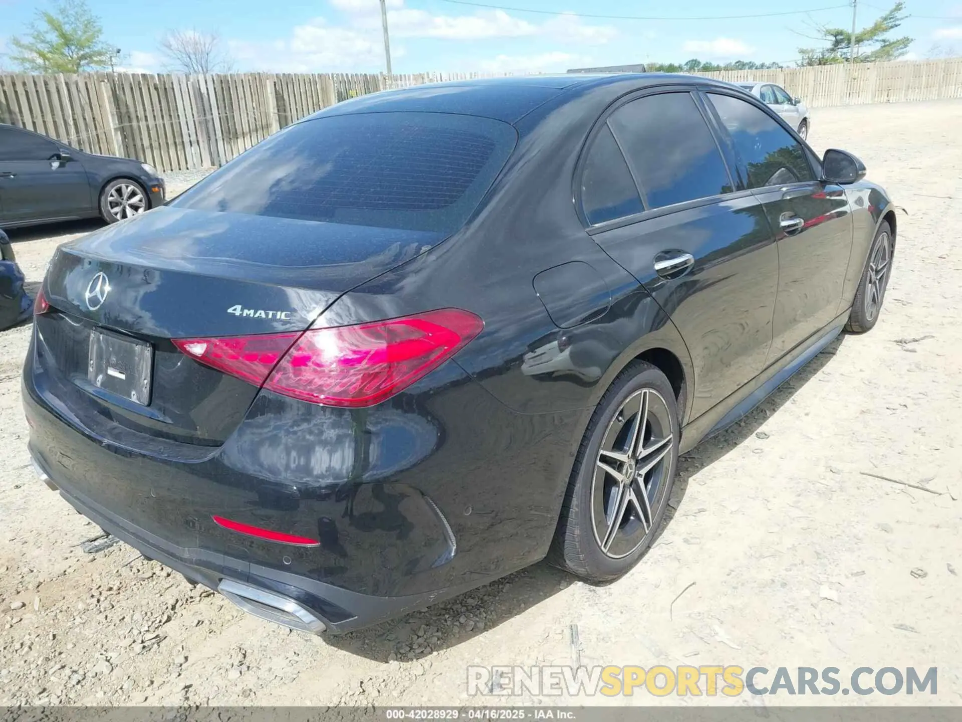 4 Photograph of a damaged car W1KAF4HB1PR122331 MERCEDES-BENZ C 300 2023