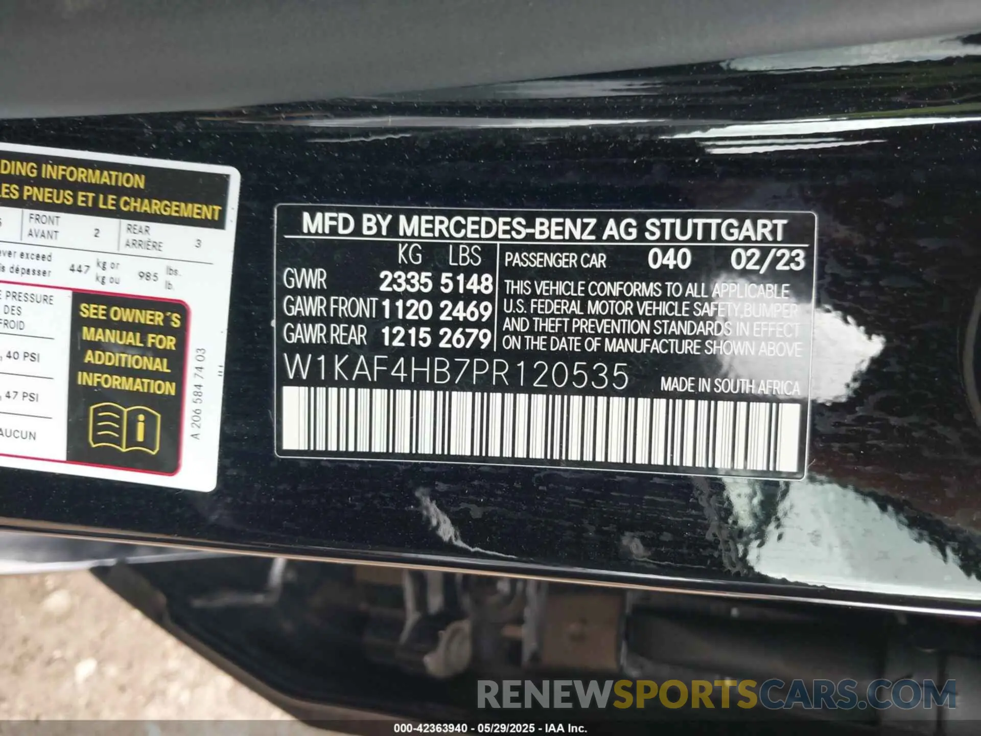 9 Photograph of a damaged car W1KAF4HB7PR120535 MERCEDES-BENZ C 300 2023
