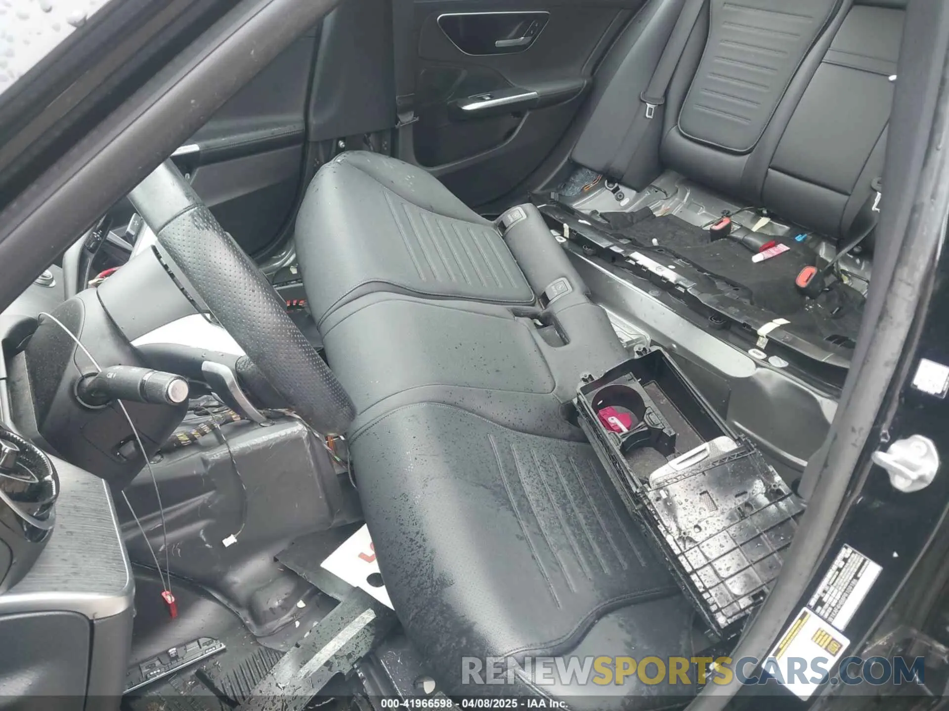 6 Photograph of a damaged car W1KAF4HB8PR109186 MERCEDES-BENZ C 300 2023