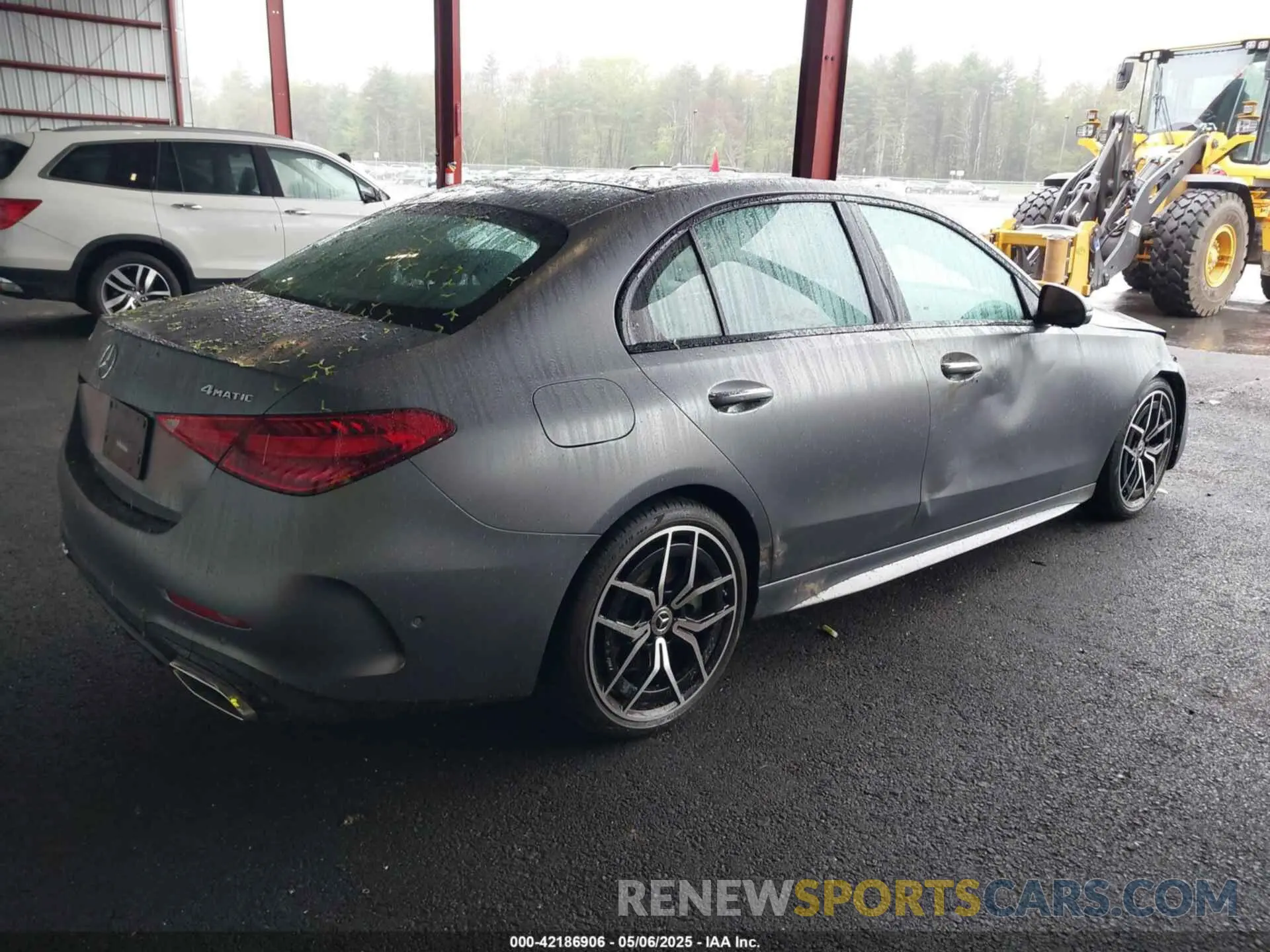 4 Photograph of a damaged car W1KAF4HB8PR150031 MERCEDES-BENZ C 300 2023