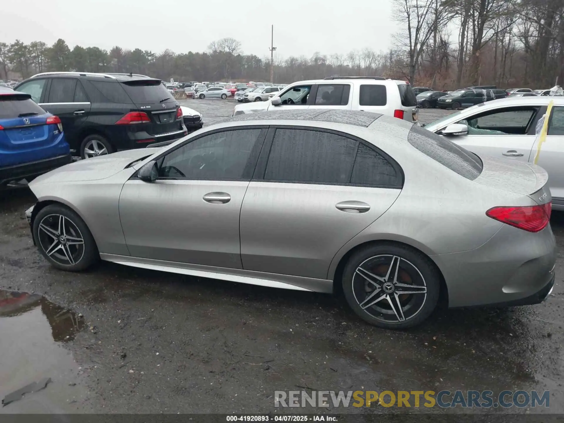 14 Photograph of a damaged car W1KAF4HB9PR103705 MERCEDES-BENZ C 300 2023