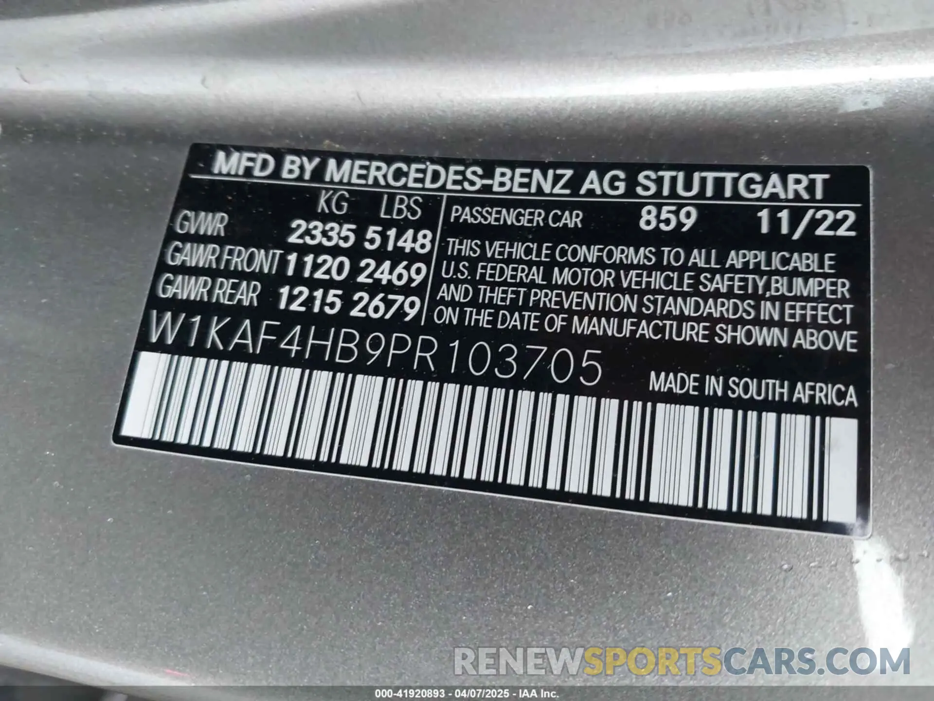 9 Photograph of a damaged car W1KAF4HB9PR103705 MERCEDES-BENZ C 300 2023