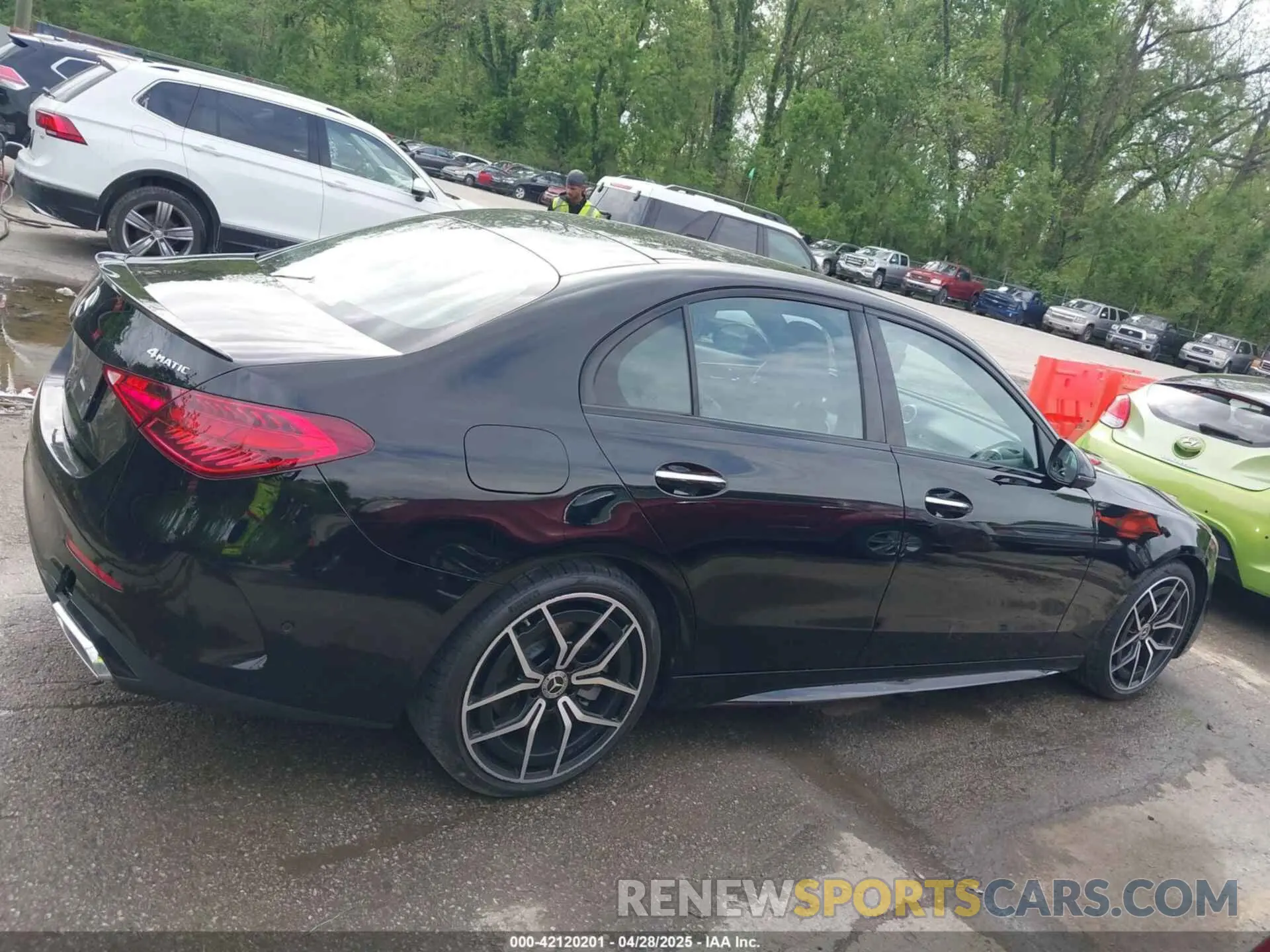 13 Photograph of a damaged car W1KAF4HBXPR102658 MERCEDES-BENZ C 300 2023