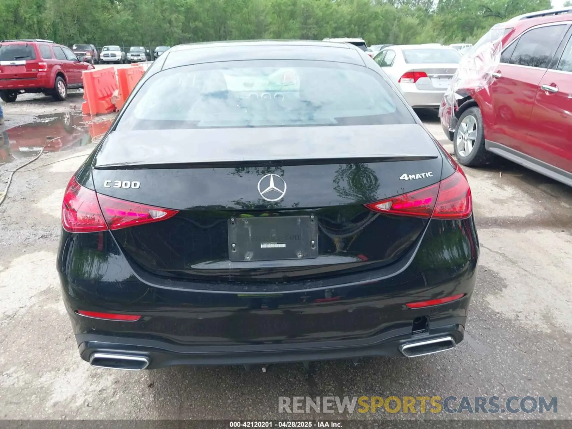 16 Photograph of a damaged car W1KAF4HBXPR102658 MERCEDES-BENZ C 300 2023