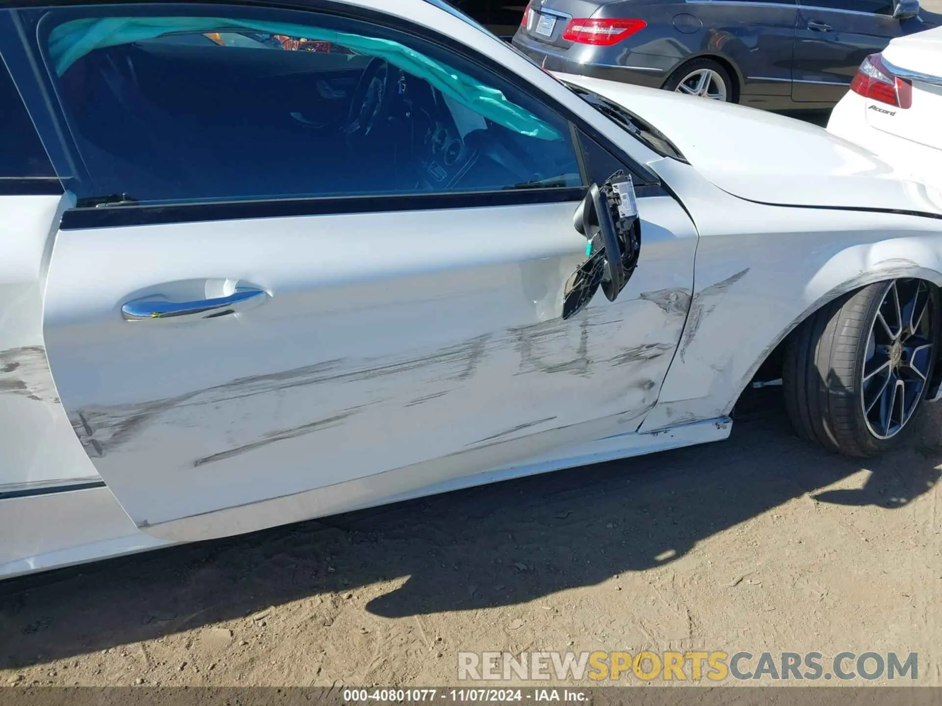 17 Photograph of a damaged car W1KWJ8DB7PG122444 MERCEDES-BENZ C 300 2023