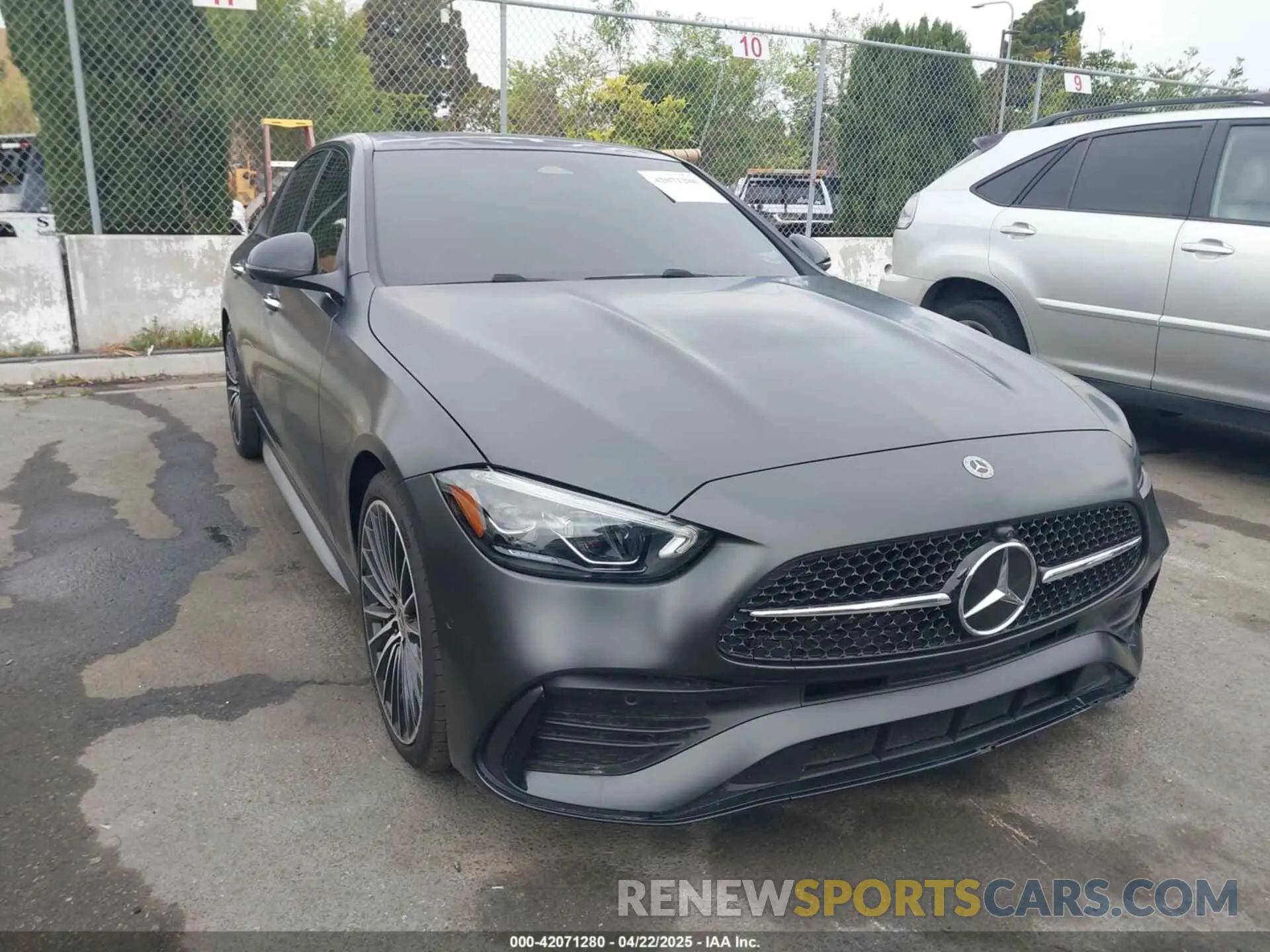 1 Photograph of a damaged car W1KAF4GB0RR228984 MERCEDES-BENZ C 300 2024