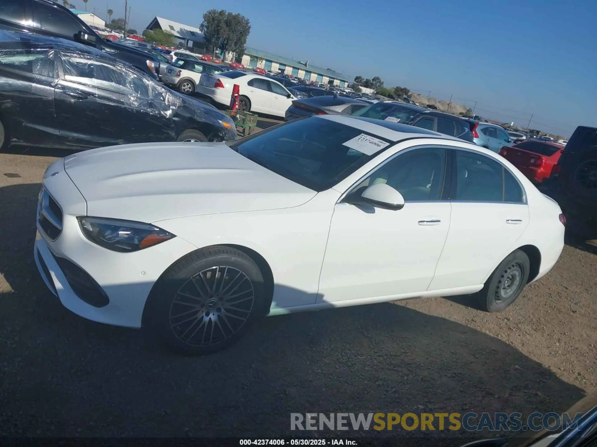 14 Photograph of a damaged car W1KAF4GB0RR234509 MERCEDES-BENZ C 300 2024