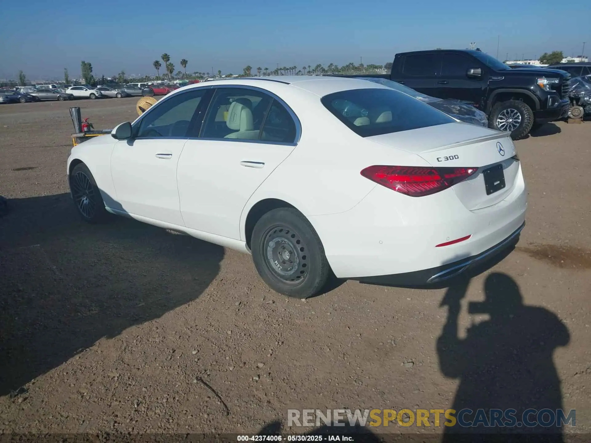 3 Photograph of a damaged car W1KAF4GB0RR234509 MERCEDES-BENZ C 300 2024
