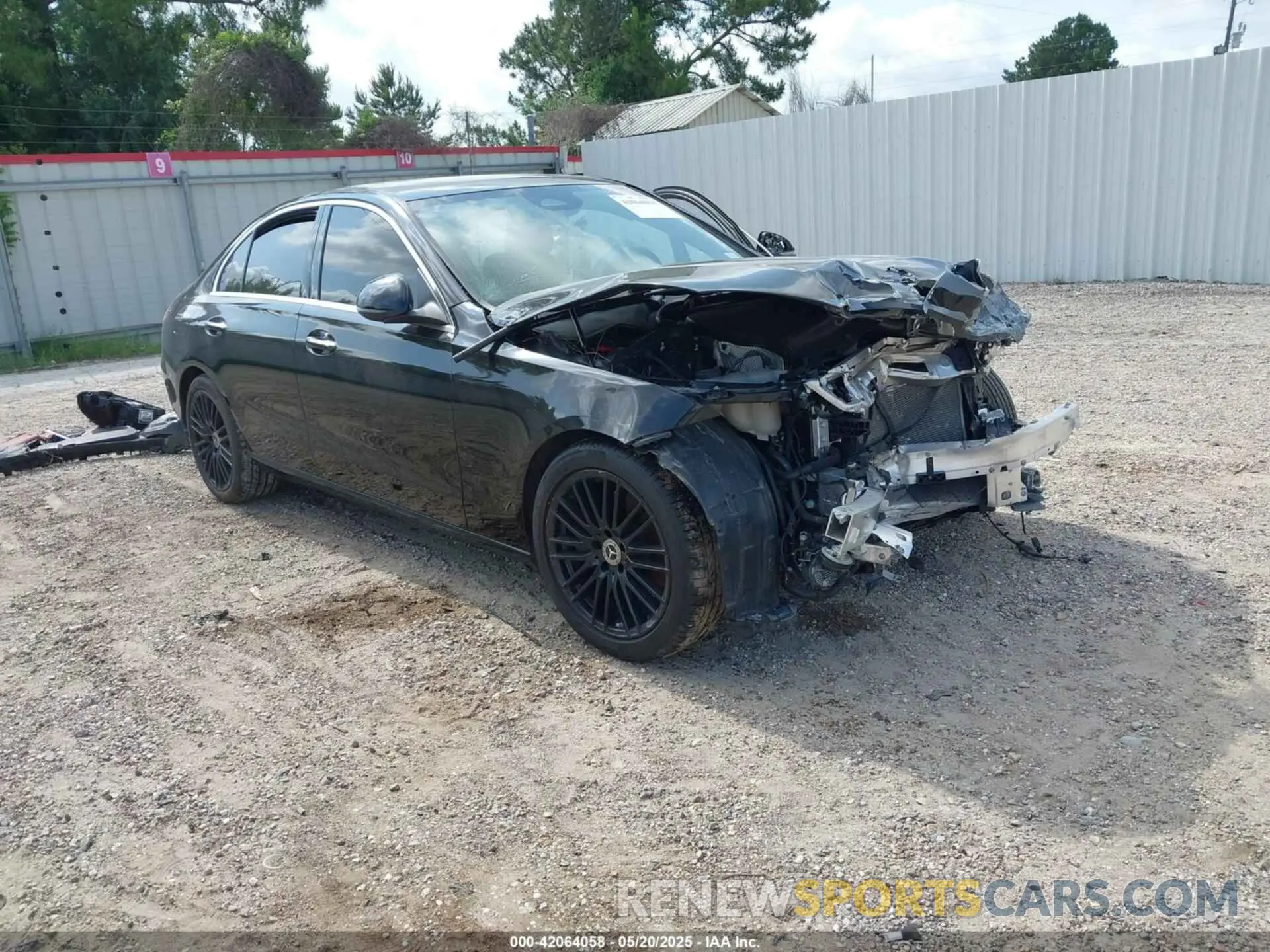 1 Photograph of a damaged car W1KAF4GB1RR172876 MERCEDES-BENZ C 300 2024