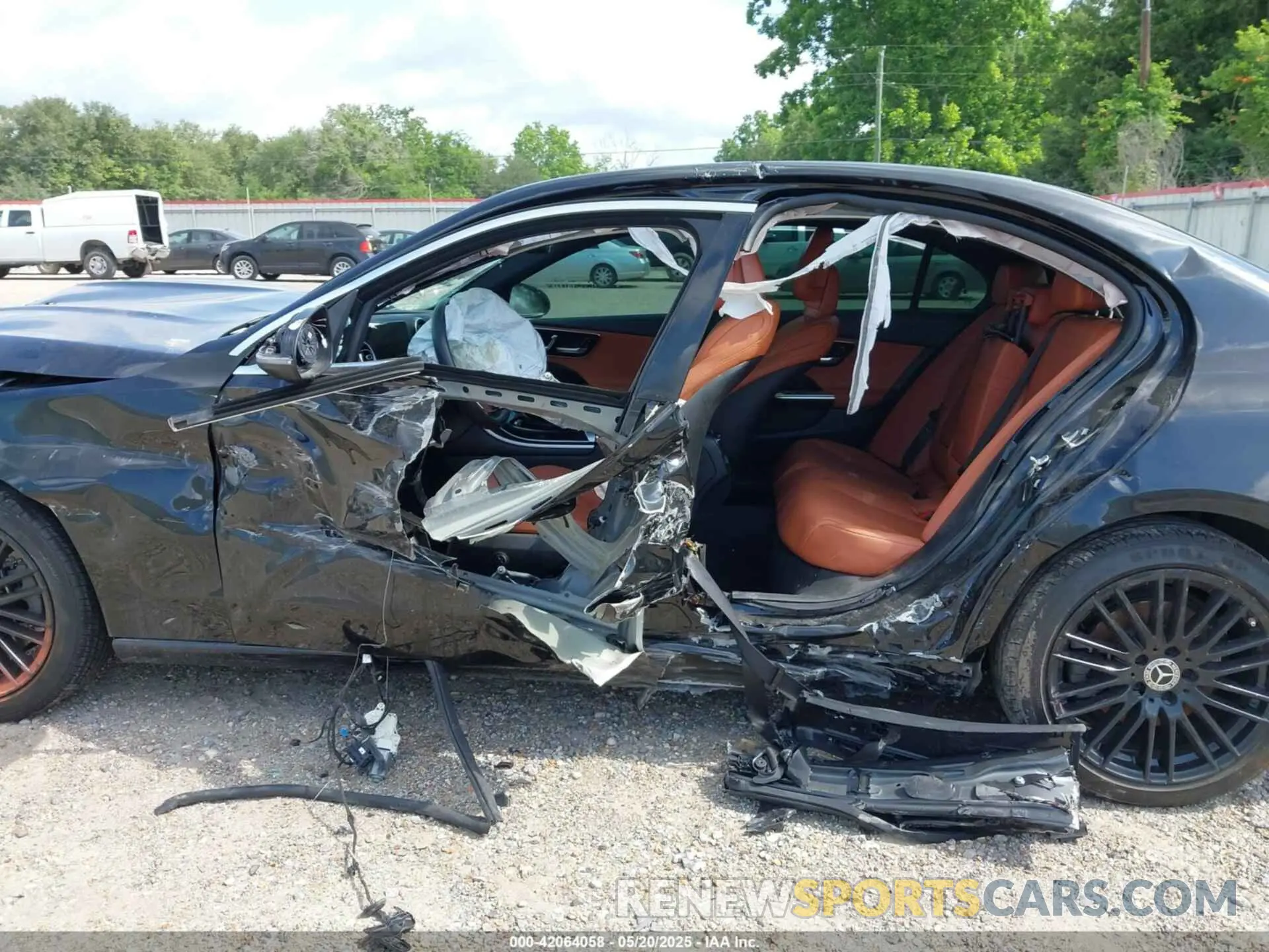 14 Photograph of a damaged car W1KAF4GB1RR172876 MERCEDES-BENZ C 300 2024