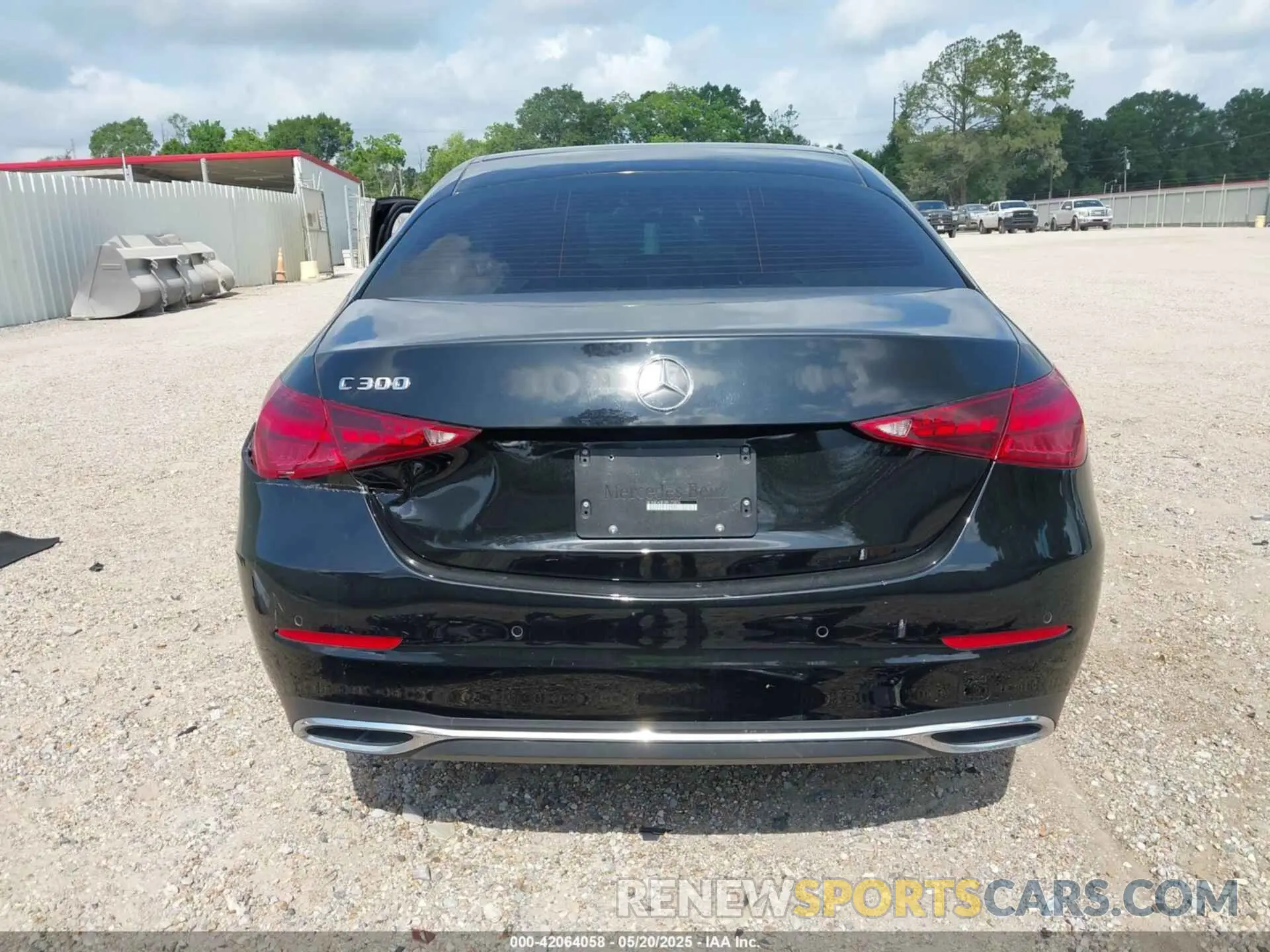 16 Photograph of a damaged car W1KAF4GB1RR172876 MERCEDES-BENZ C 300 2024