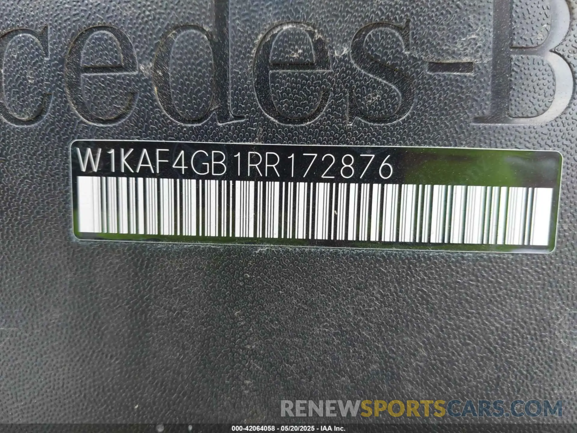 9 Photograph of a damaged car W1KAF4GB1RR172876 MERCEDES-BENZ C 300 2024
