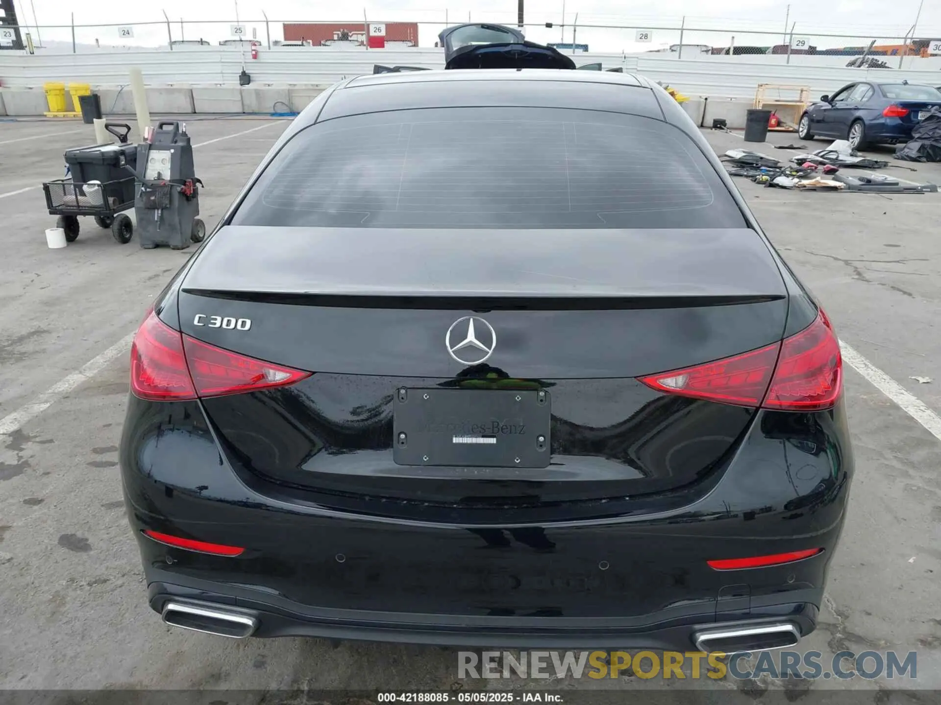 17 Photograph of a damaged car W1KAF4GB4RR209922 MERCEDES-BENZ C 300 2024