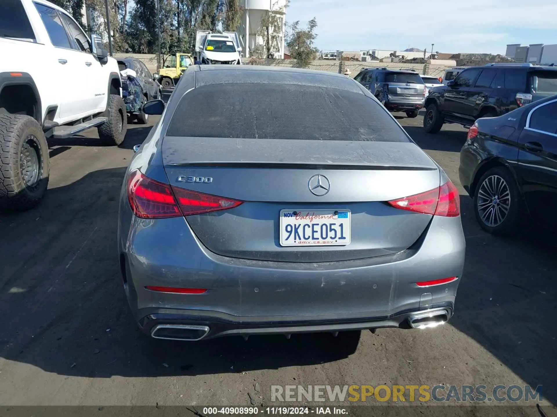 17 Photograph of a damaged car W1KAF4GB5RR166076 MERCEDES-BENZ C 300 2024