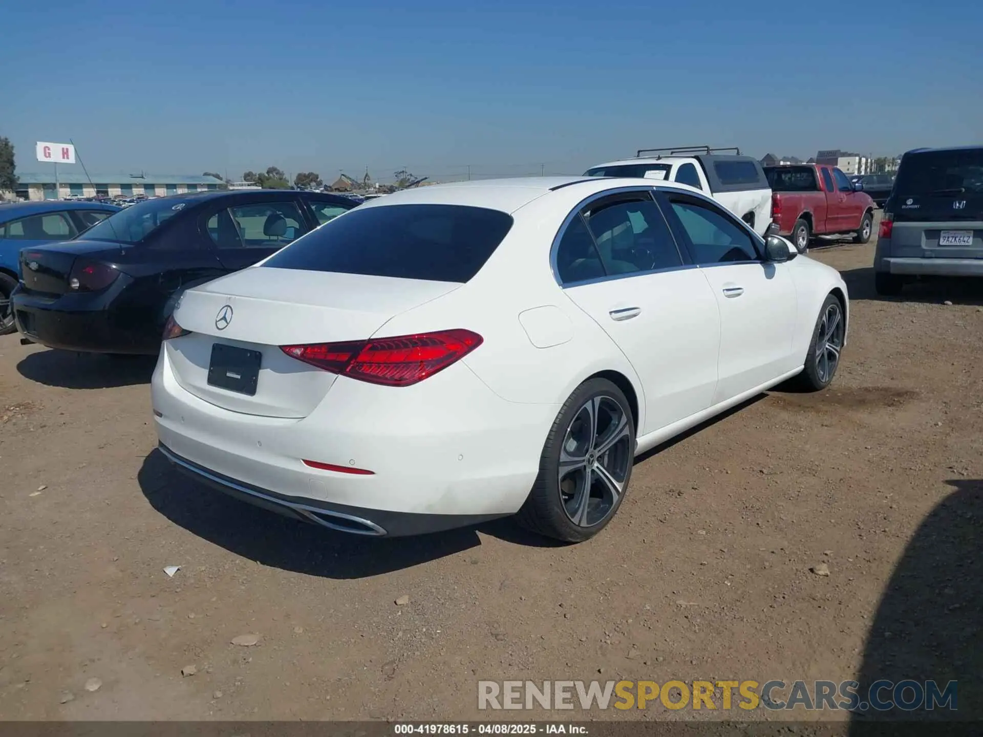 4 Photograph of a damaged car W1KAF4GB5RR236093 MERCEDES-BENZ C 300 2024
