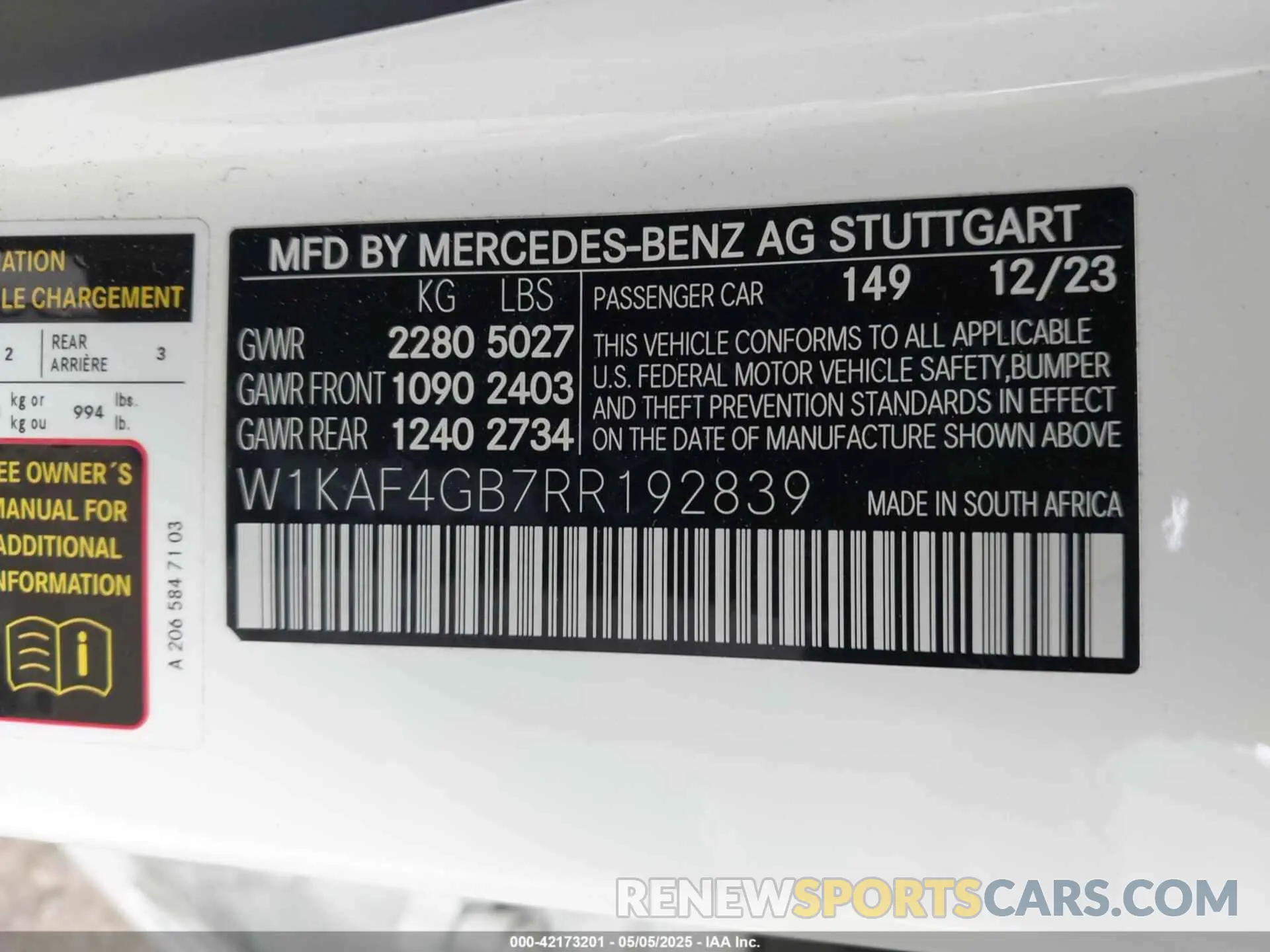 9 Photograph of a damaged car W1KAF4GB7RR192839 MERCEDES-BENZ C 300 2024