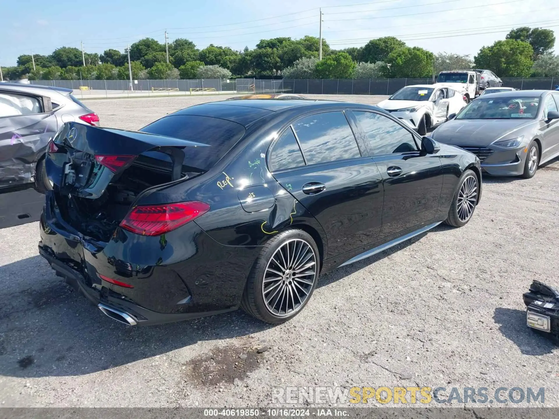 4 Photograph of a damaged car W1KAF4GB9RR162340 MERCEDES-BENZ C 300 2024