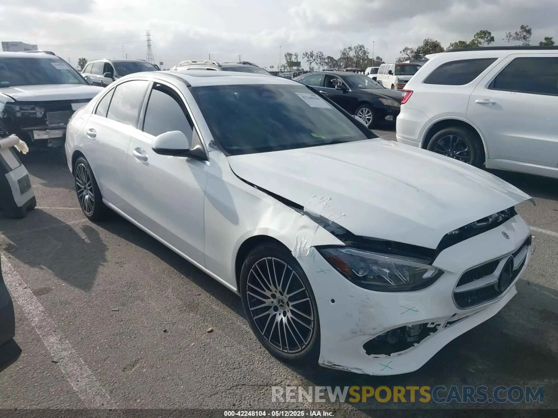 1 Photograph of a damaged car W1KAF4GB9RR237814 MERCEDES-BENZ C 300 2024