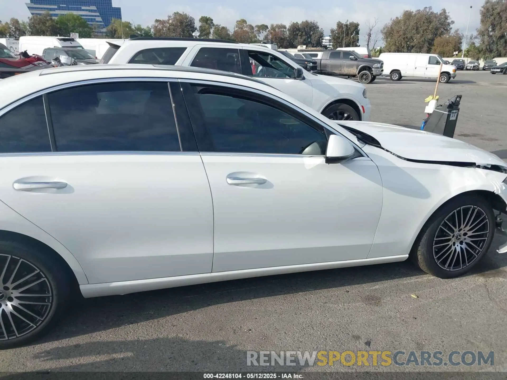 13 Photograph of a damaged car W1KAF4GB9RR237814 MERCEDES-BENZ C 300 2024