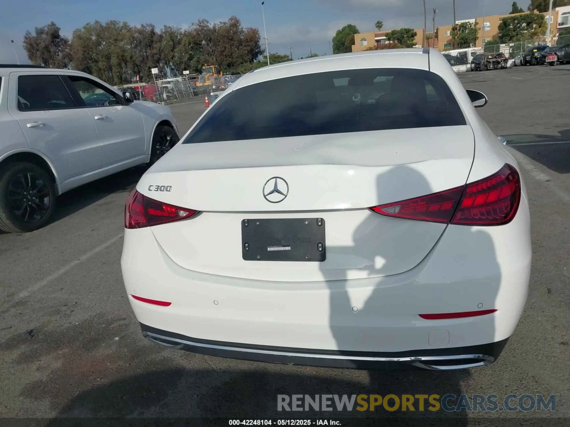 16 Photograph of a damaged car W1KAF4GB9RR237814 MERCEDES-BENZ C 300 2024