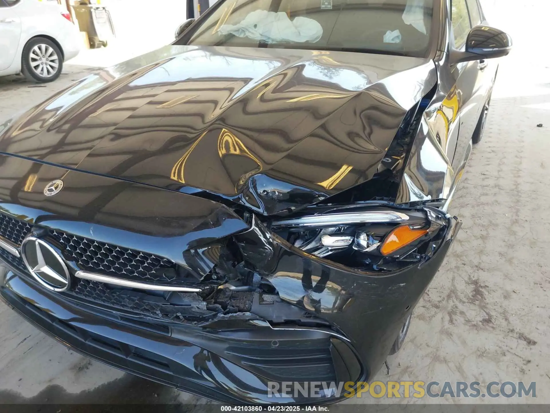 6 Photograph of a damaged car W1KAF4HB0RR160815 MERCEDES-BENZ C 300 2024