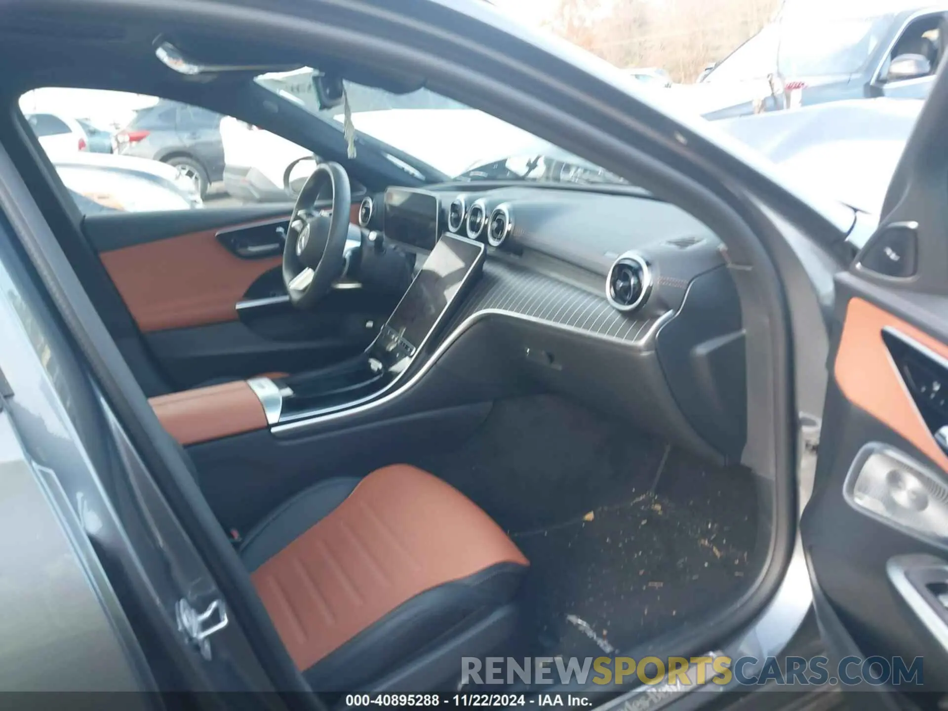 5 Photograph of a damaged car W1KAF4HB0RR183009 MERCEDES-BENZ C 300 2024