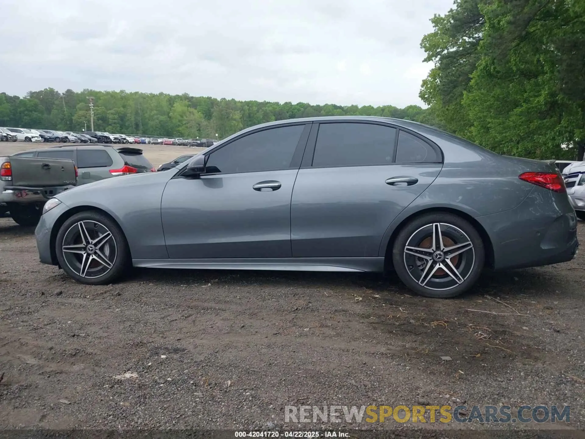 13 Photograph of a damaged car W1KAF4HB2RR204880 MERCEDES-BENZ C 300 2024
