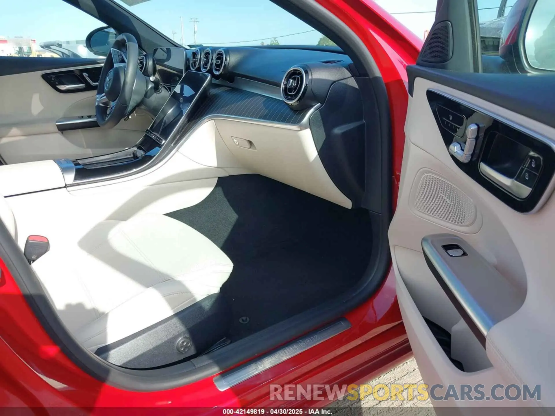 5 Photograph of a damaged car W1KAF4HB2RR236003 MERCEDES-BENZ C 300 2024