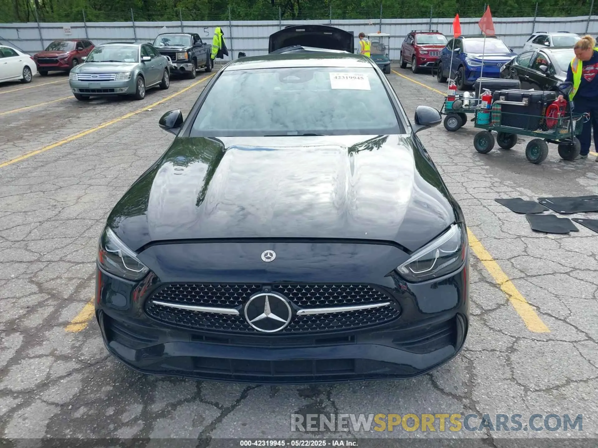 12 Photograph of a damaged car W1KAF4HB3RR212857 MERCEDES-BENZ C 300 2024