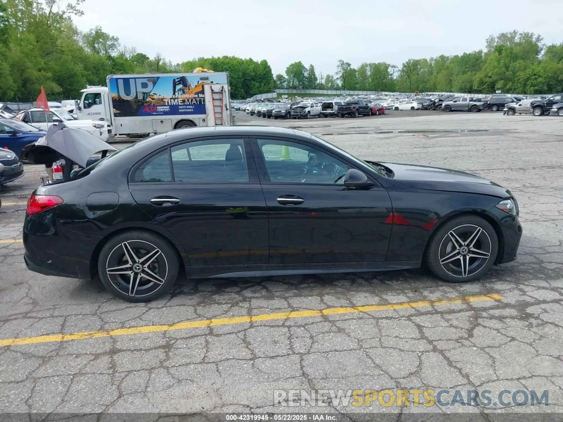 13 Photograph of a damaged car W1KAF4HB3RR212857 MERCEDES-BENZ C 300 2024