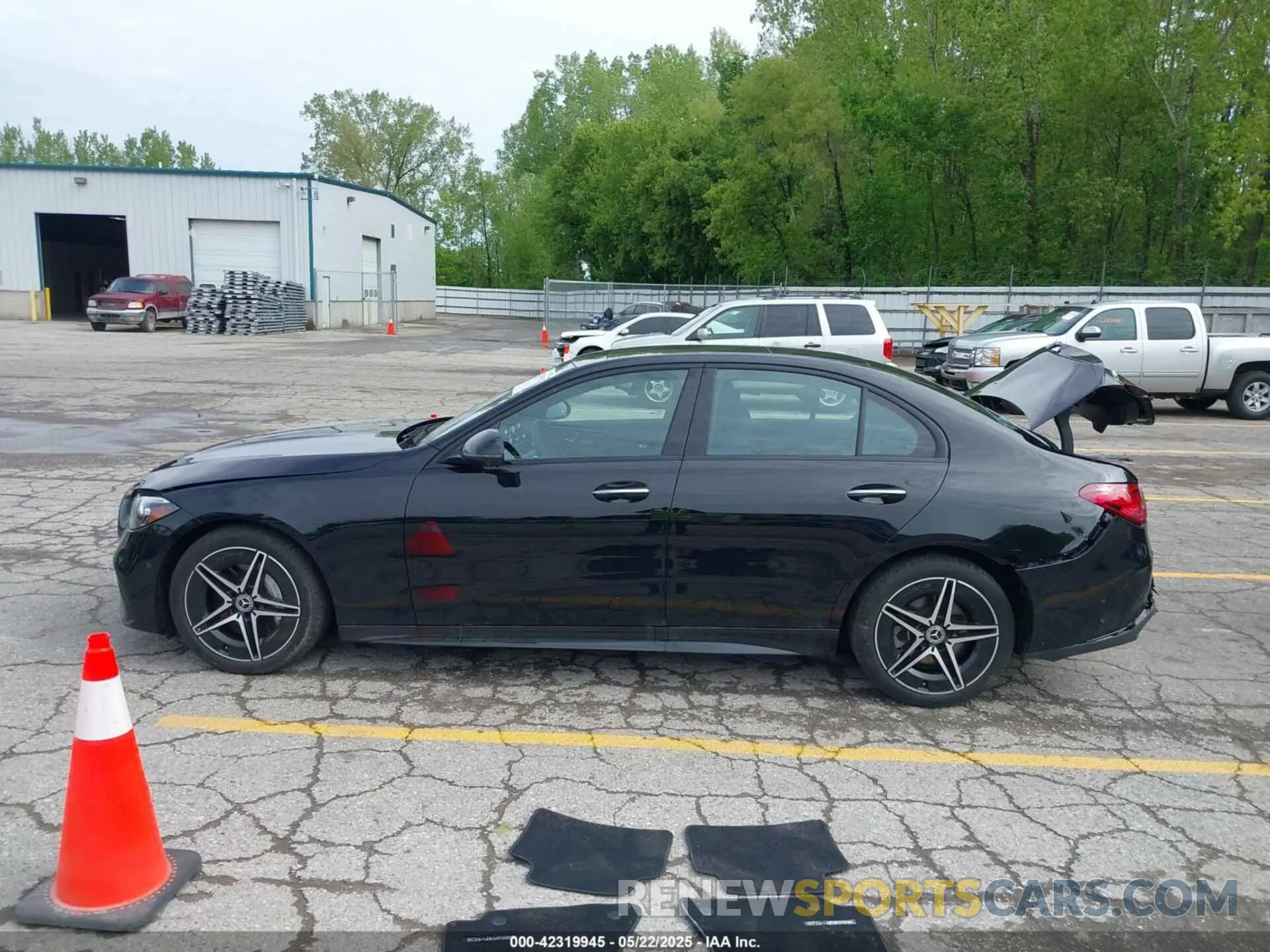 14 Photograph of a damaged car W1KAF4HB3RR212857 MERCEDES-BENZ C 300 2024