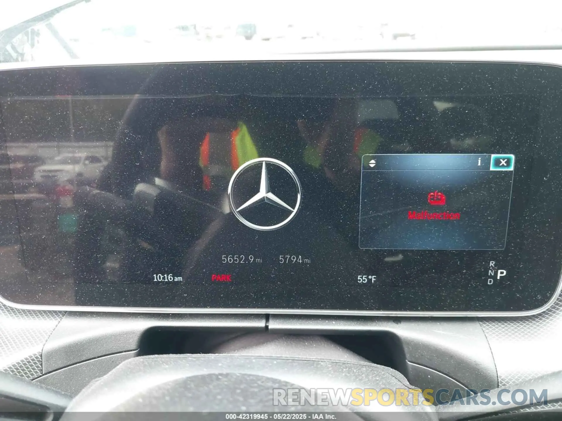15 Photograph of a damaged car W1KAF4HB3RR212857 MERCEDES-BENZ C 300 2024