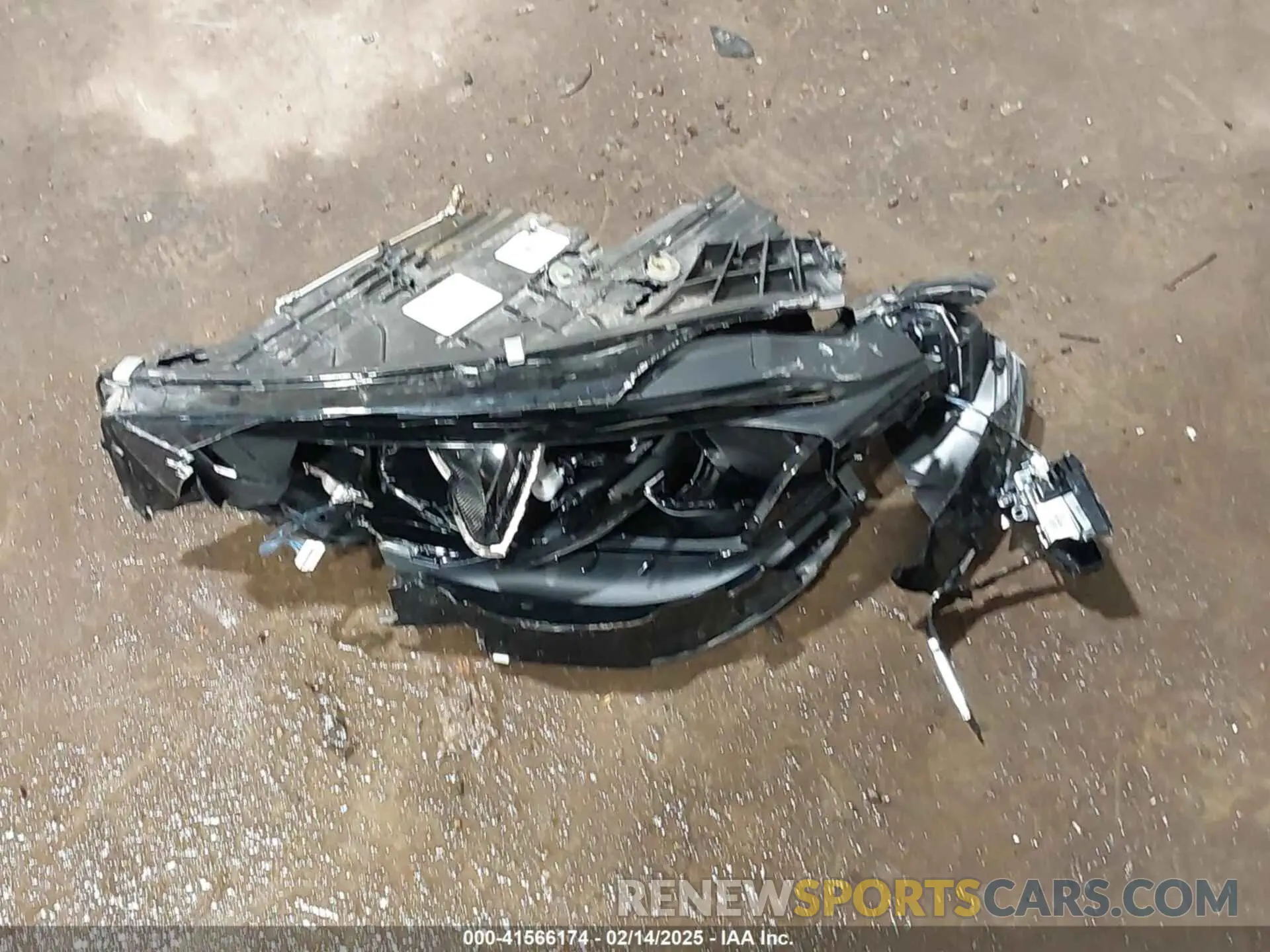 12 Photograph of a damaged car W1KAF4HB4RR160784 MERCEDES-BENZ C 300 2024
